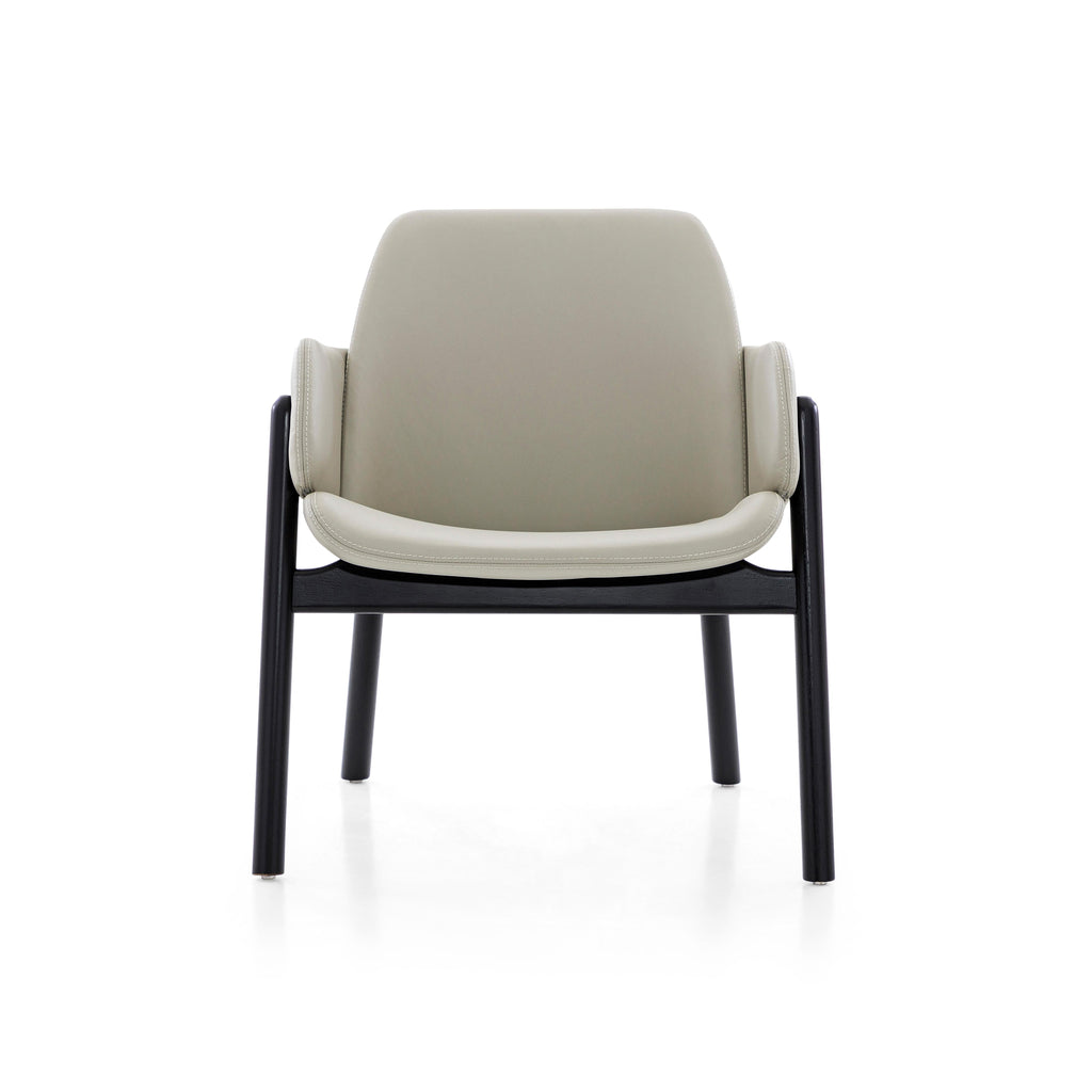 https://a.1stdibscdn.com/above-chair-in-off-white-leather-and-black-painted-frame-for-sale-picture-7/f_52822/f_284221221651083507765/50115448_POLTRONA_MAD_9817_ABOVE_077TC_973_COU_G5_973_COU_G5_EXP_master.JPG
