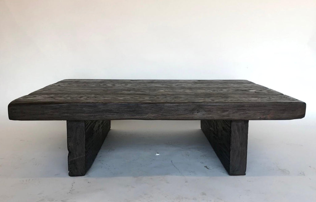 https://a.1stdibscdn.com/dos-gallos-custom-reclaimed-wood-rustic-modern-coffee-table-for-sale-picture-7/f_7978/1535661361989/50_175MAIN_master.jpg