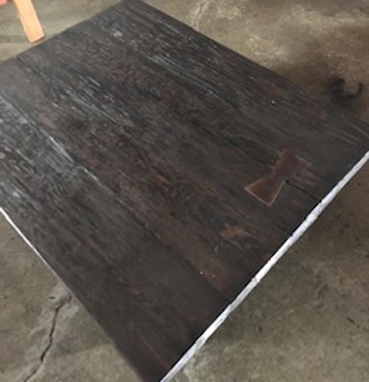 https://a.1stdibscdn.com/dos-gallos-custom-reclaimed-wood-rustic-modern-coffee-table-with-mariposa-for-sale-picture-6/f_7978/f_119020531552331051767/50_175det13_master.jpg