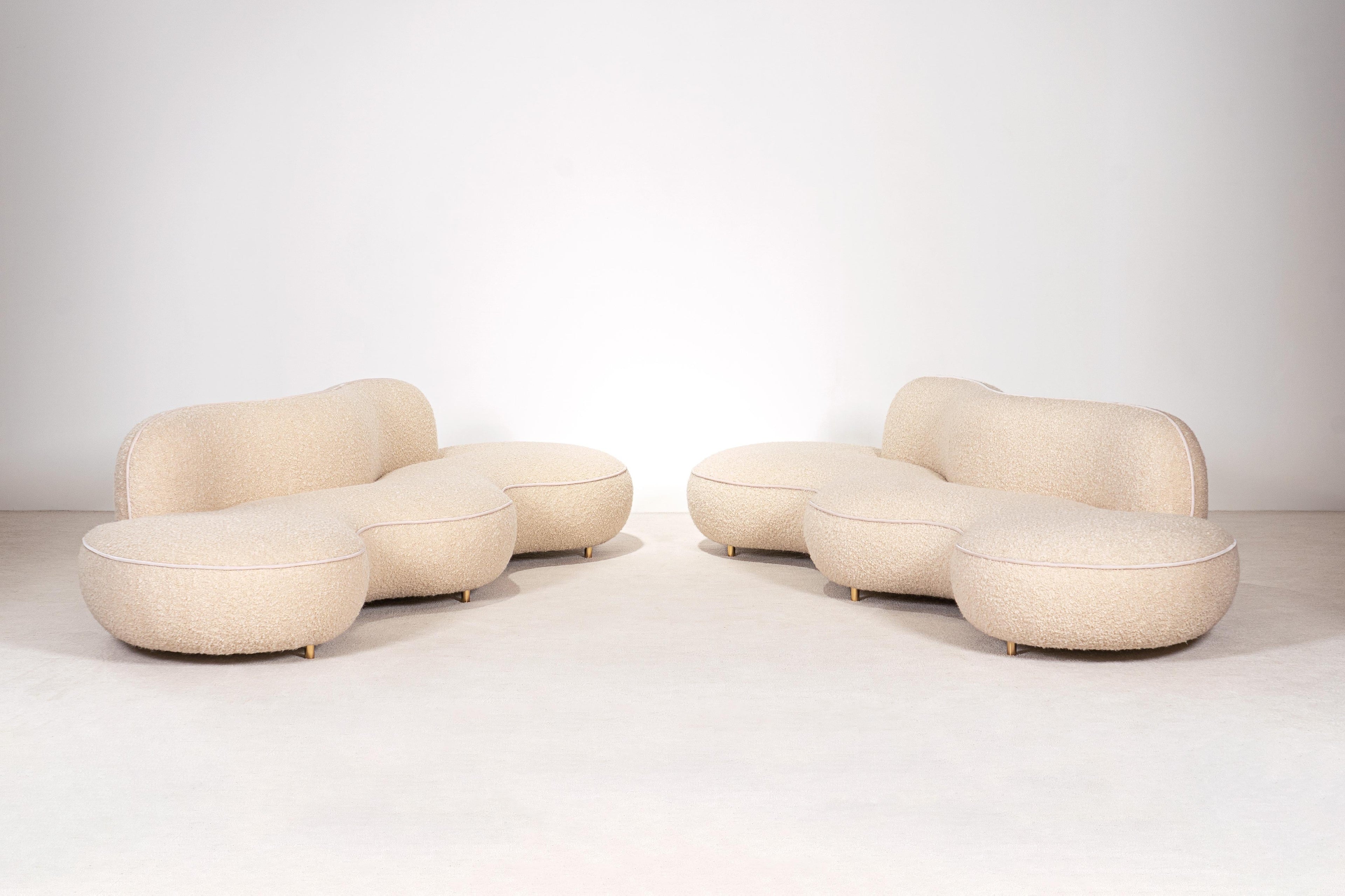 https://a.1stdibscdn.com/pair-of-jim-sofas-by-proisy-studio-for-sale-picture-2/f_15322/f_396024821716465230683/50_master.jpg