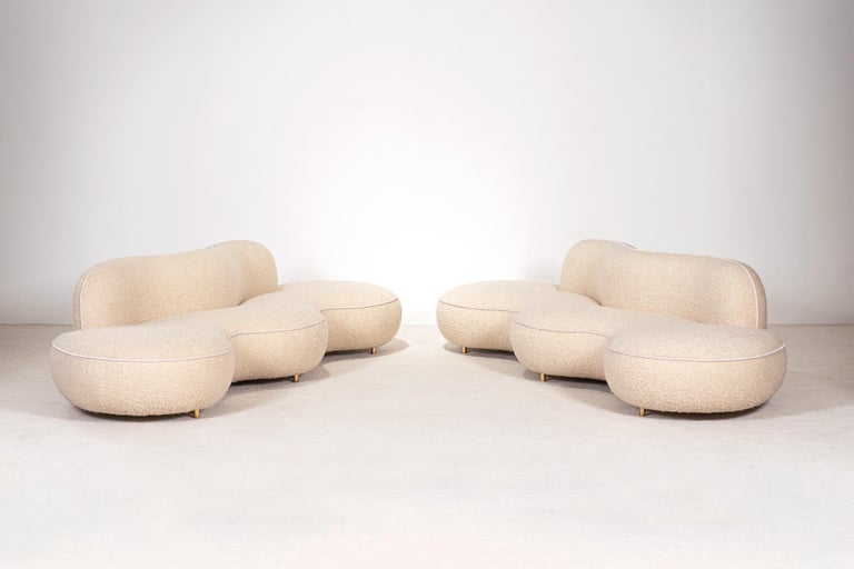 https://a.1stdibscdn.com/pair-of-jim-sofas-xl-size-by-proisy-studio-for-sale-picture-2/f_15322/f_471841821761309735724/50_master.jpg?width=768