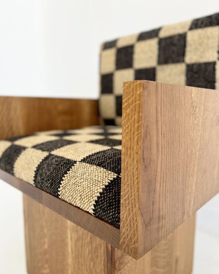 https://a.1stdibscdn.com/the-jmf-chair-by-forsyth-for-sale-picture-5/f_17012/f_325791021675439313866/5107435B_CF5E_4E30_8F56_161A3C8C661F_master.JPG?width=768