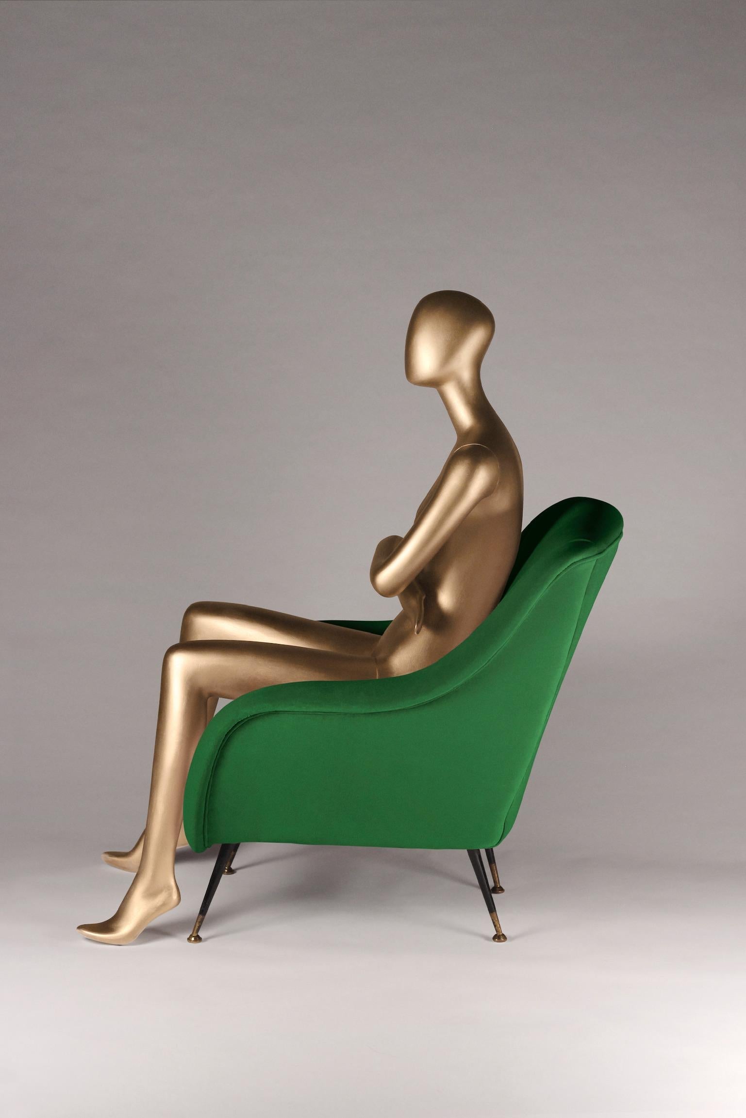 https://a.1stdibscdn.com/mid-century-style-italian-lounge-chair-moss-green-for-sale-picture-4/f_28683/f_156472921565963507236/5184C67C_97D1_49FD_800C_E5A7F2D9EEED_master.jpeg