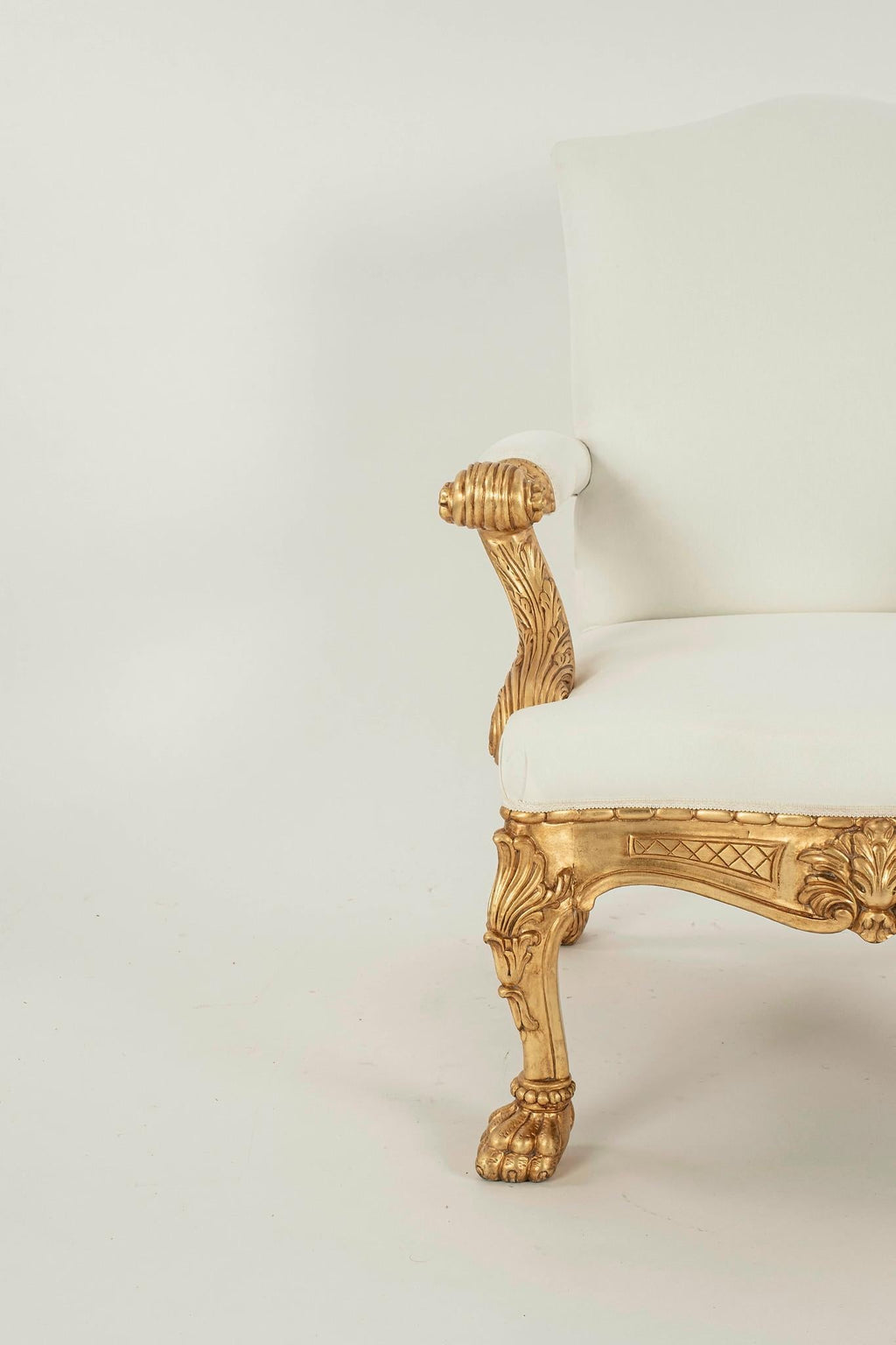 https://a.1stdibscdn.com/george-iii-style-giltwood-armchair-com-for-sale-picture-7/f_10766/f_282762921650285873715/51991716869_54e6dc7a7b_k_master.jpg