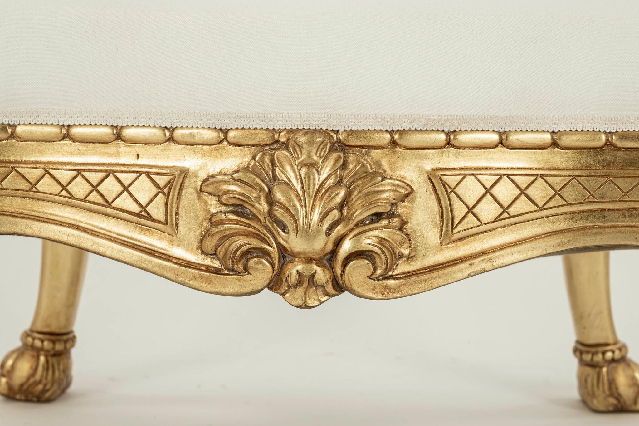 https://a.1stdibscdn.com/george-iii-style-giltwood-armchair-com-for-sale-picture-10/f_10766/f_282762921650285875231/51991716879_b002f16d30_k_master.jpg