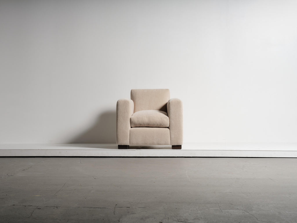 https://a.1stdibscdn.com/a-pair-of-club-chairs-upholstered-in-ivory-pure-alpaca-for-sale-picture-11/f_22593/f_486239021770063232755/51_Adnet_Style_Alpaca_SA03_1_26_0192_master.jpg