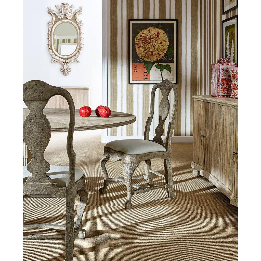 https://a.1stdibscdn.com/english-round-oak-dining-table-venetian-silver-for-sale-picture-5/f_8038/1591215360710/530054_70D_VWO_SCENE_1_1400x1200_copy_master.jpg