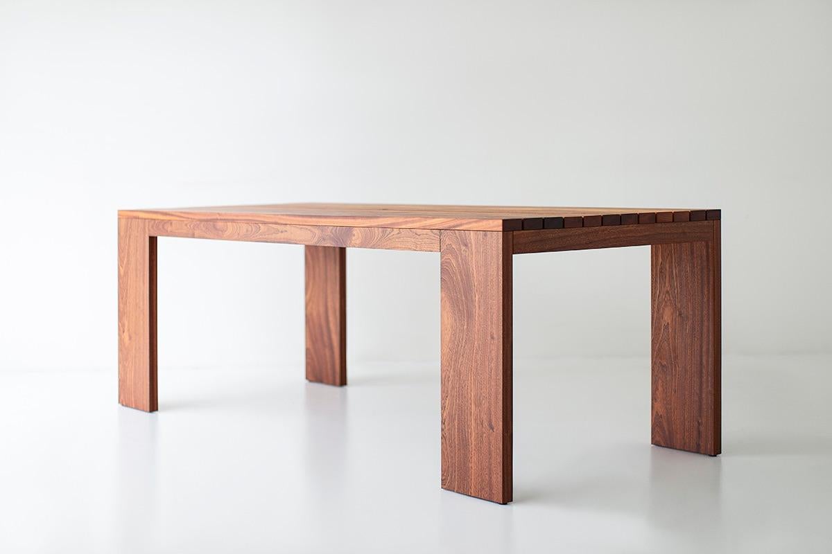 https://a.1stdibscdn.com/bertu-patio-furniture-chile-slatted-top-dining-table-mahogany-teak-oil-for-sale-picture-3/f_9720/f_473911321762352608228/54283639_Slatted_Top_Dining_Table_24860161_master.jpeg
