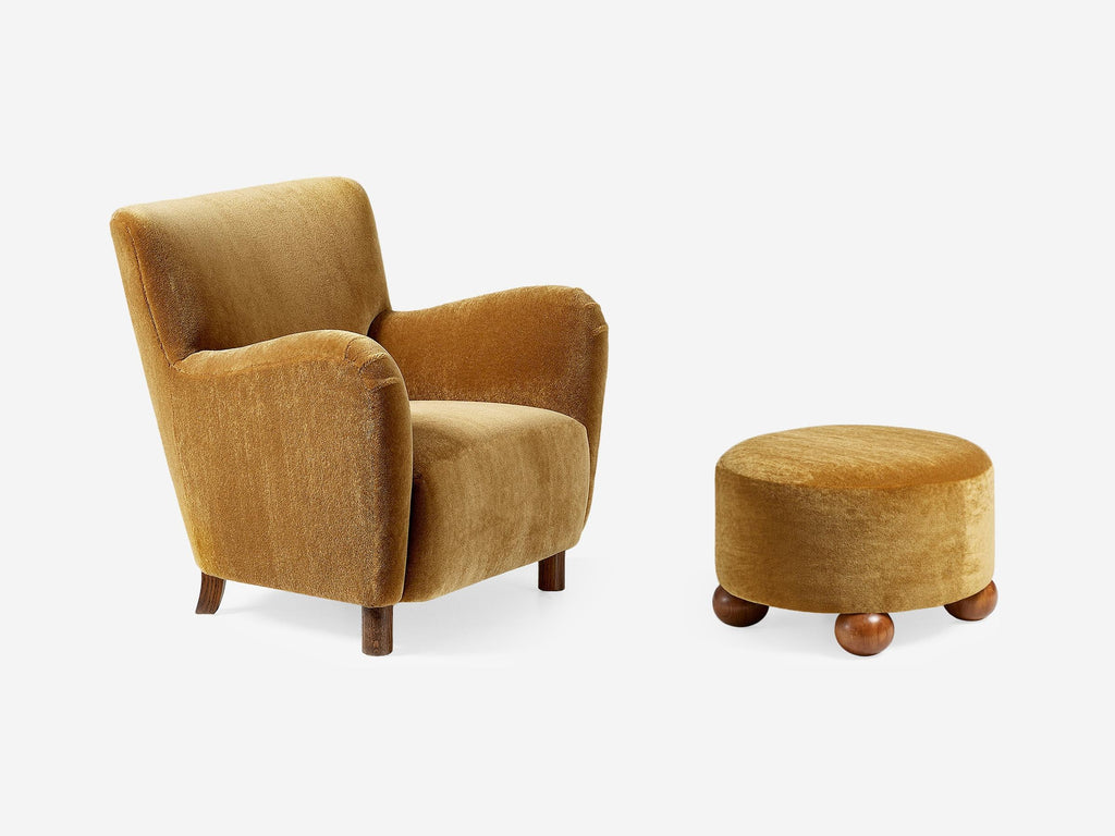https://a.1stdibscdn.com/custom-made-mohair-lounge-chair-and-ottoman-by-dagmar-for-sale-picture-2/f_67442/f_389601821711103788321/54ChairwithLuupo_PF_Moutarde_Set_master.jpg