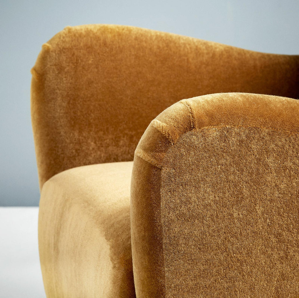 https://a.1stdibscdn.com/custom-made-mohair-lounge-chair-and-ottoman-by-dagmar-for-sale-picture-6/f_67442/f_389601821711103772163/54_Teddy_Moutarde_Detail_1_master.jpg
