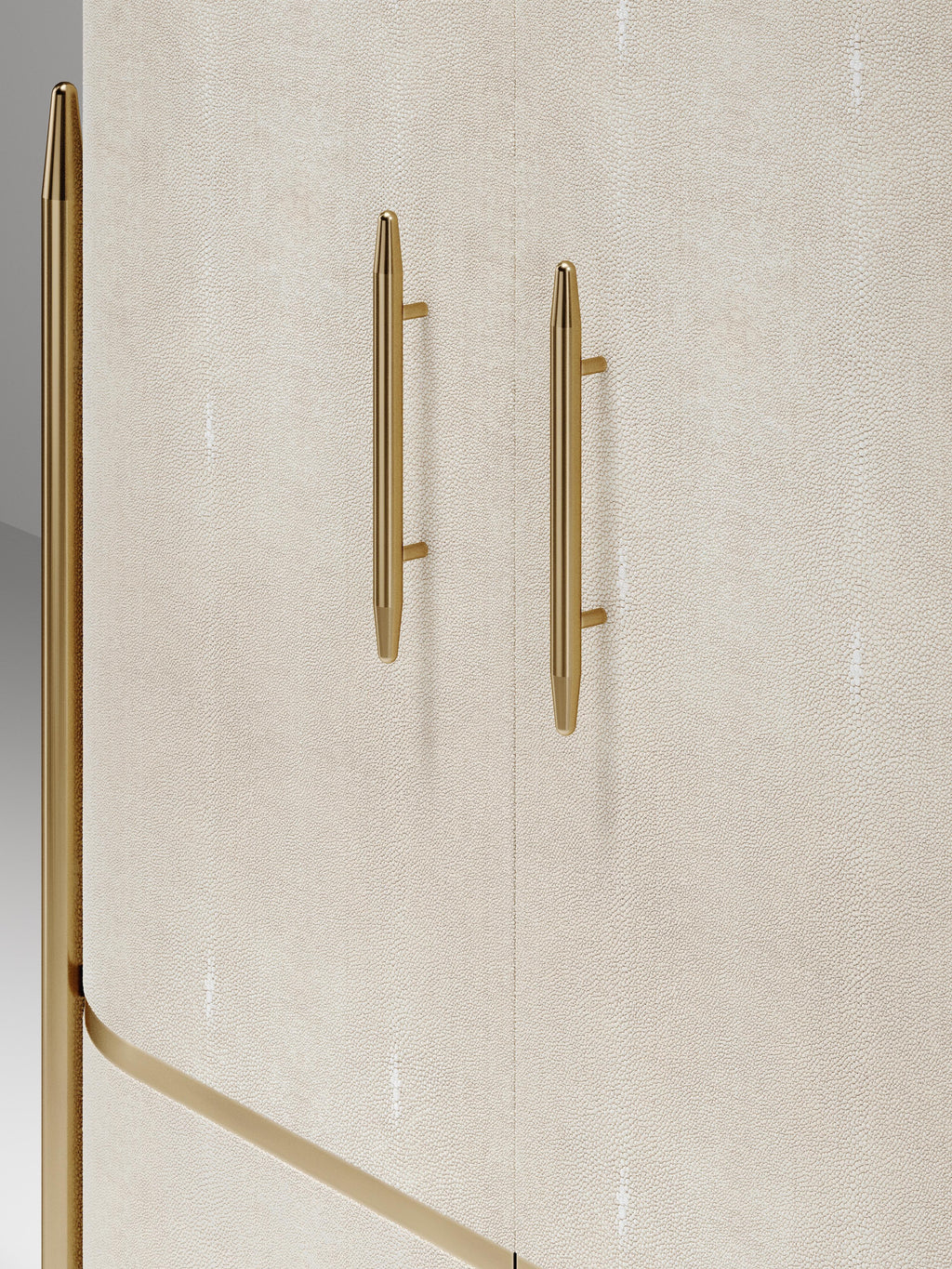 https://a.1stdibscdn.com/shagreen-cabinet-with-brass-accents-by-kifu-paris-for-sale-picture-6/f_45491/f_284266021651116139646/550000_master.jpg