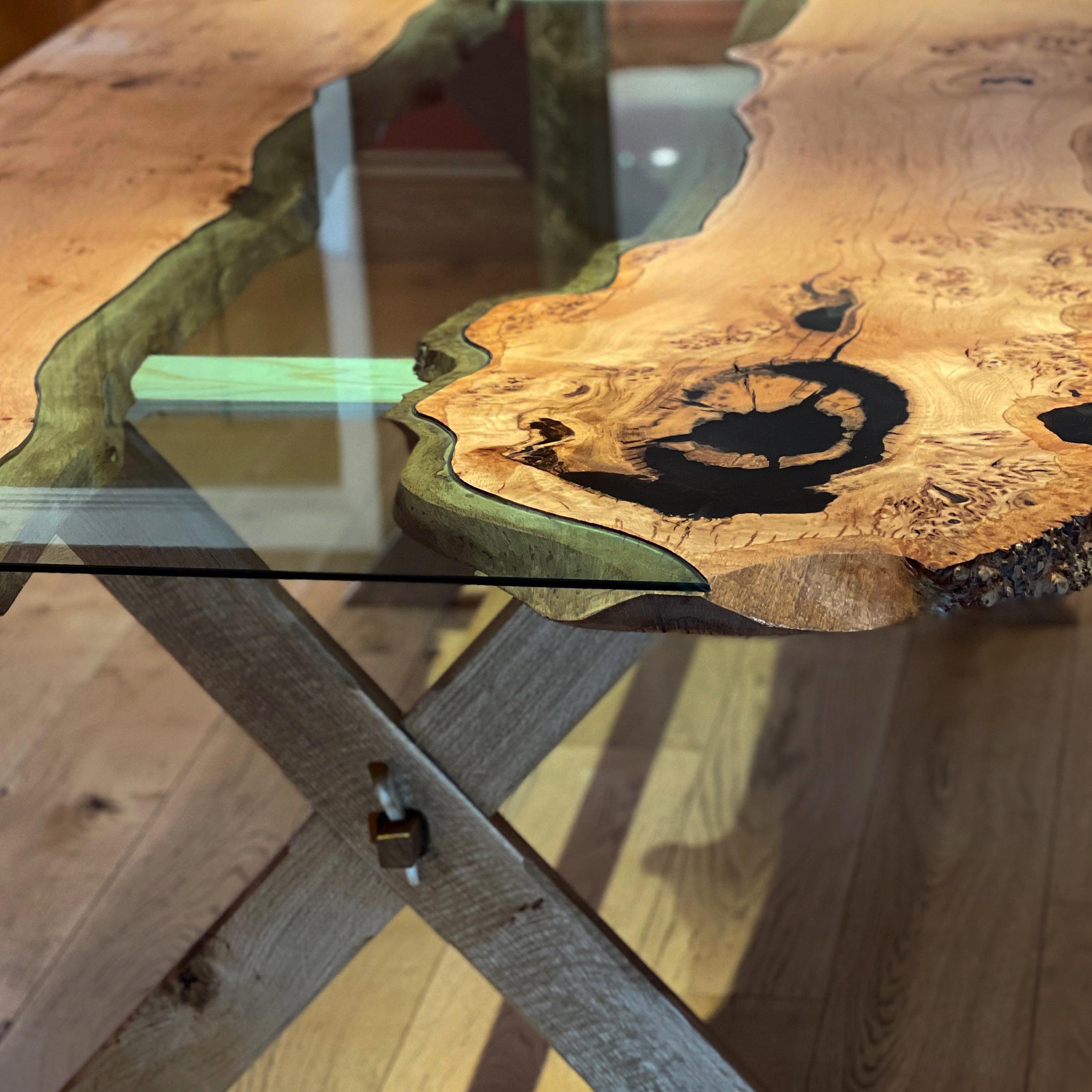 https://a.1stdibscdn.com/oak-and-glass-dining-table-for-sale-picture-3/f_85912/f_407044421721423216049/55319B03_B0A6_49B7_BDDD_D3EF4FDE4CEB_master.jpeg