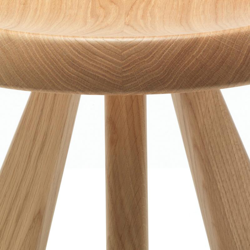 https://a.1stdibscdn.com/charlotte-perriand-meribel-wood-stool-by-cassina-for-sale-picture-2/f_14272/f_277939221647337438035/55555555555_master.jpg