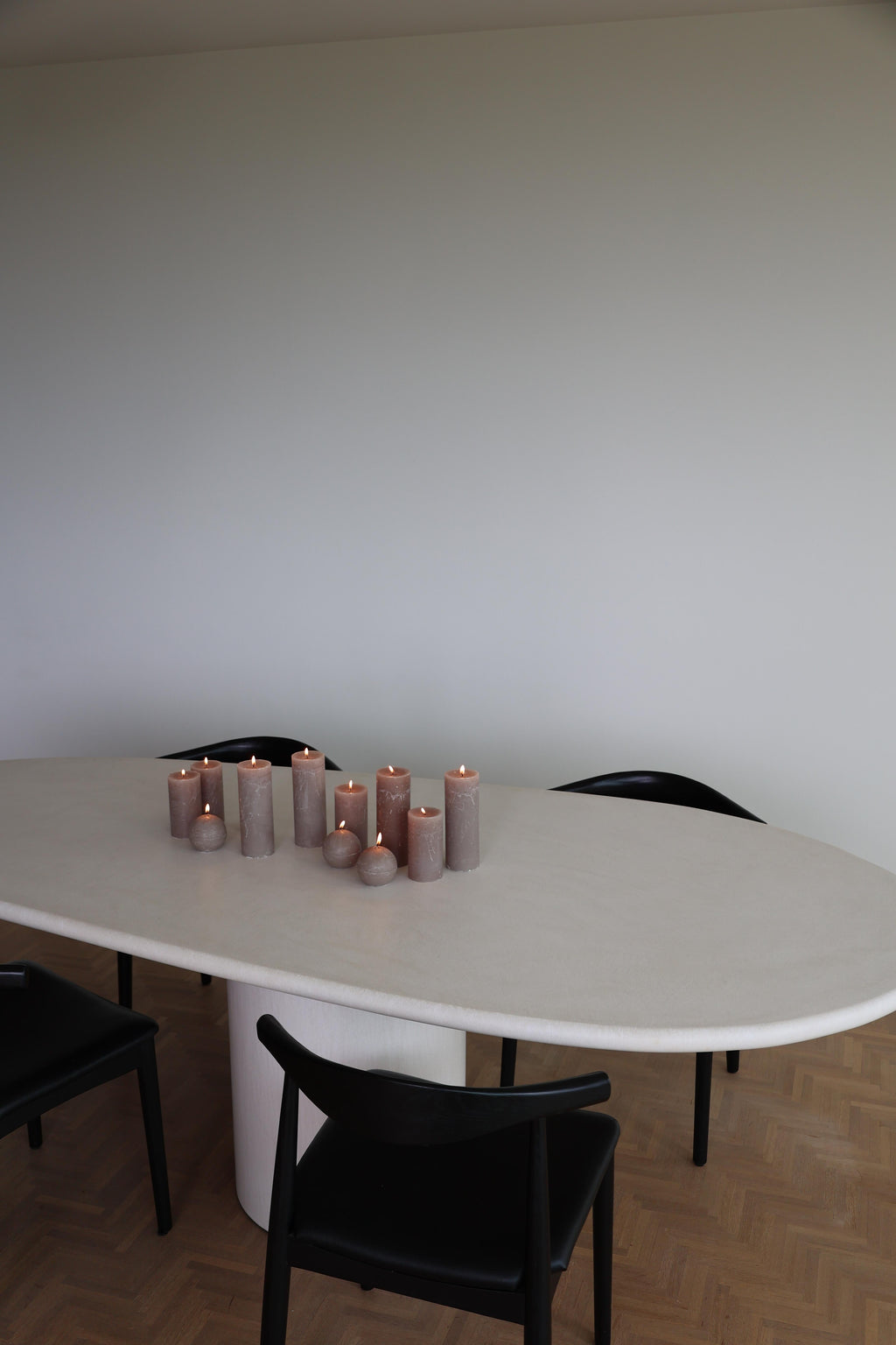 https://a.1stdibscdn.com/asami-dining-table-by-kasanai-for-sale-picture-10/f_12192/f_391074921712085909833/557A1918_master.jpg