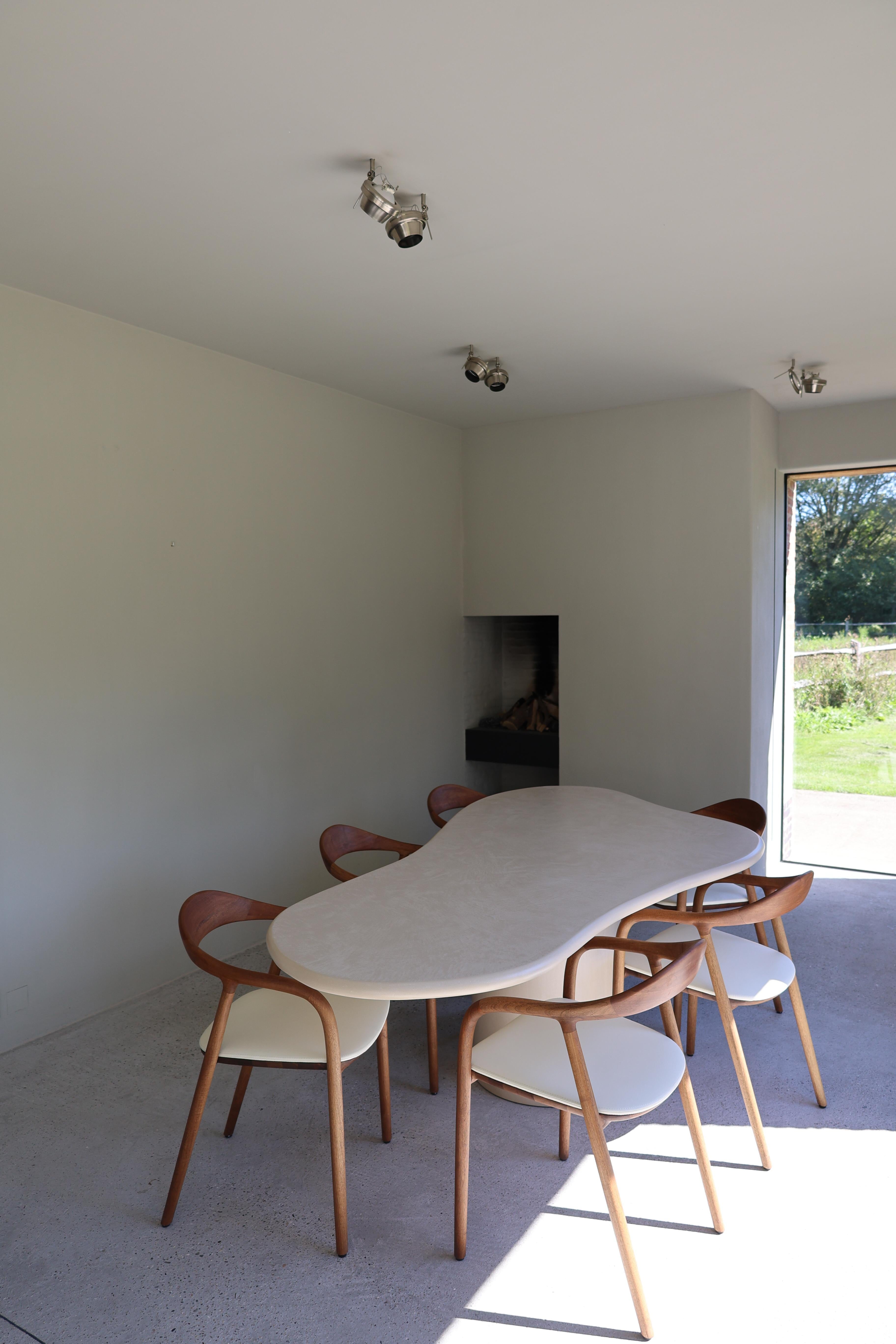 https://a.1stdibscdn.com/aimi-dining-table-by-kasanai-for-sale-picture-3/f_12192/f_391070821712085000029/557A2448_master.jpg