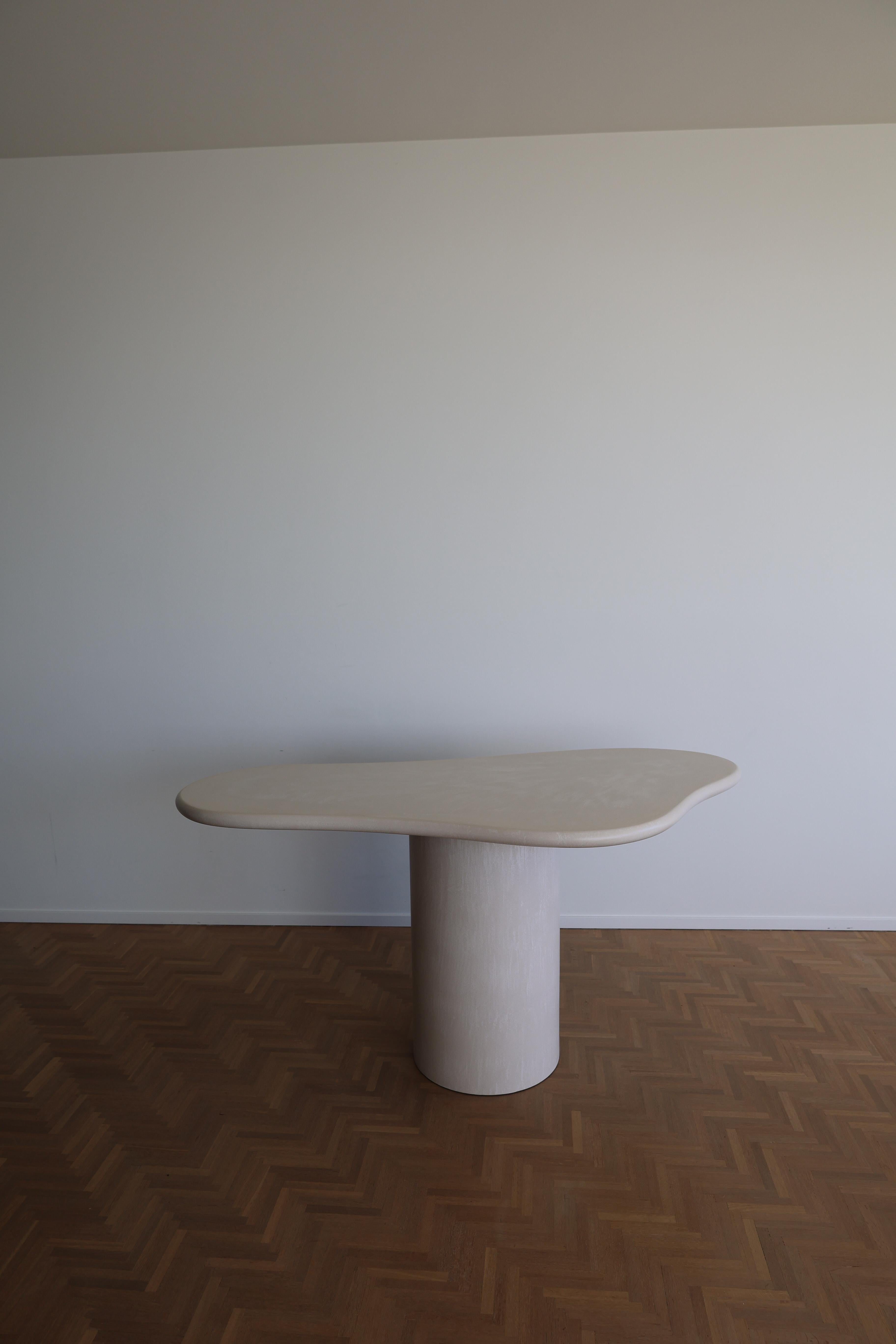 https://a.1stdibscdn.com/akemi-dining-table-by-kasanai-for-sale-picture-3/f_12192/f_391067521712084030075/557A2502_master.jpg