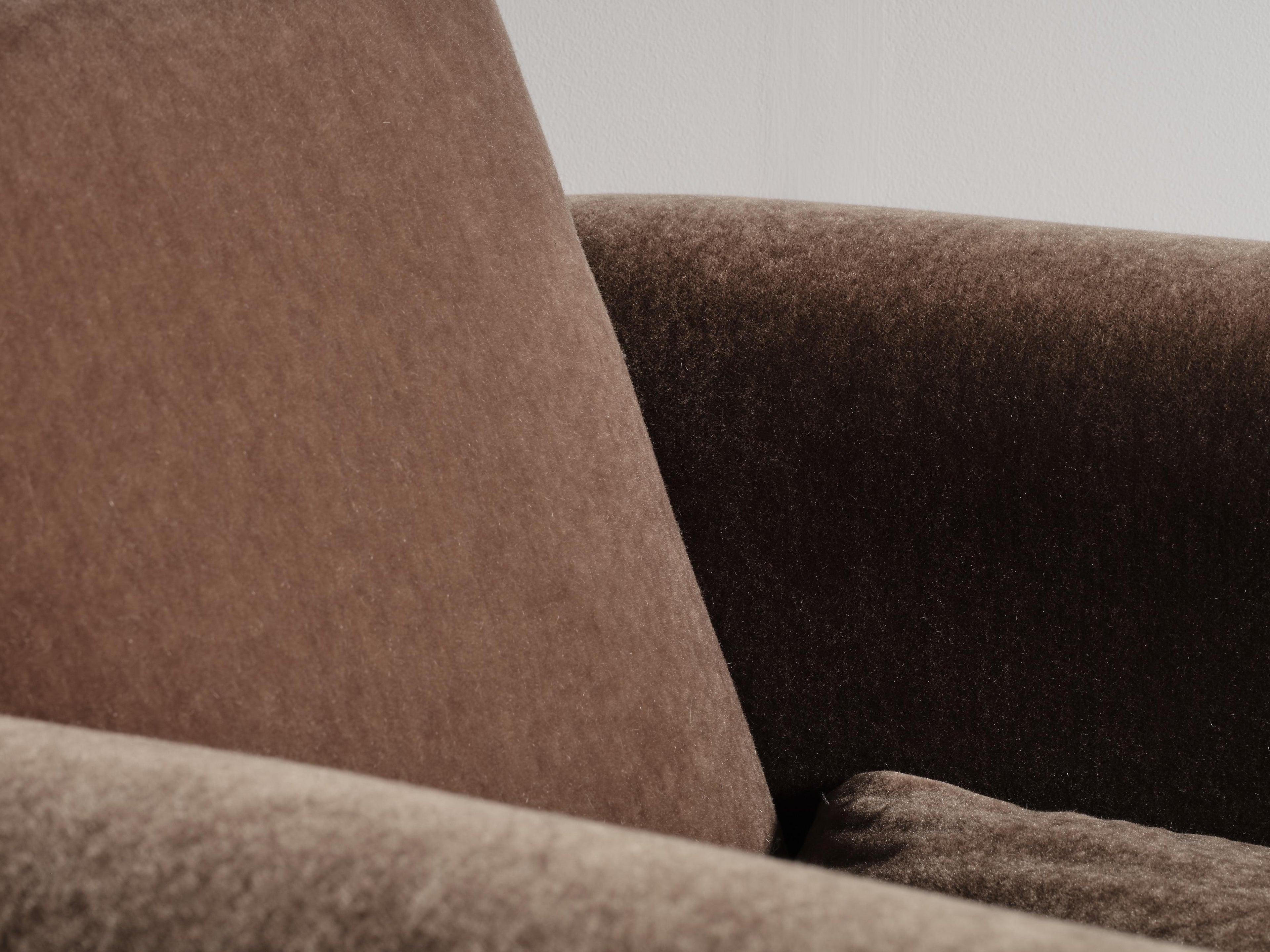 https://a.1stdibscdn.com/a-pair-of-club-chairs-upholstered-in-pure-mohair-for-sale-picture-16/f_22593/f_486714521770289434990/55_Adnet_Style_Mohair_MO17_1_26_0346_master.jpg