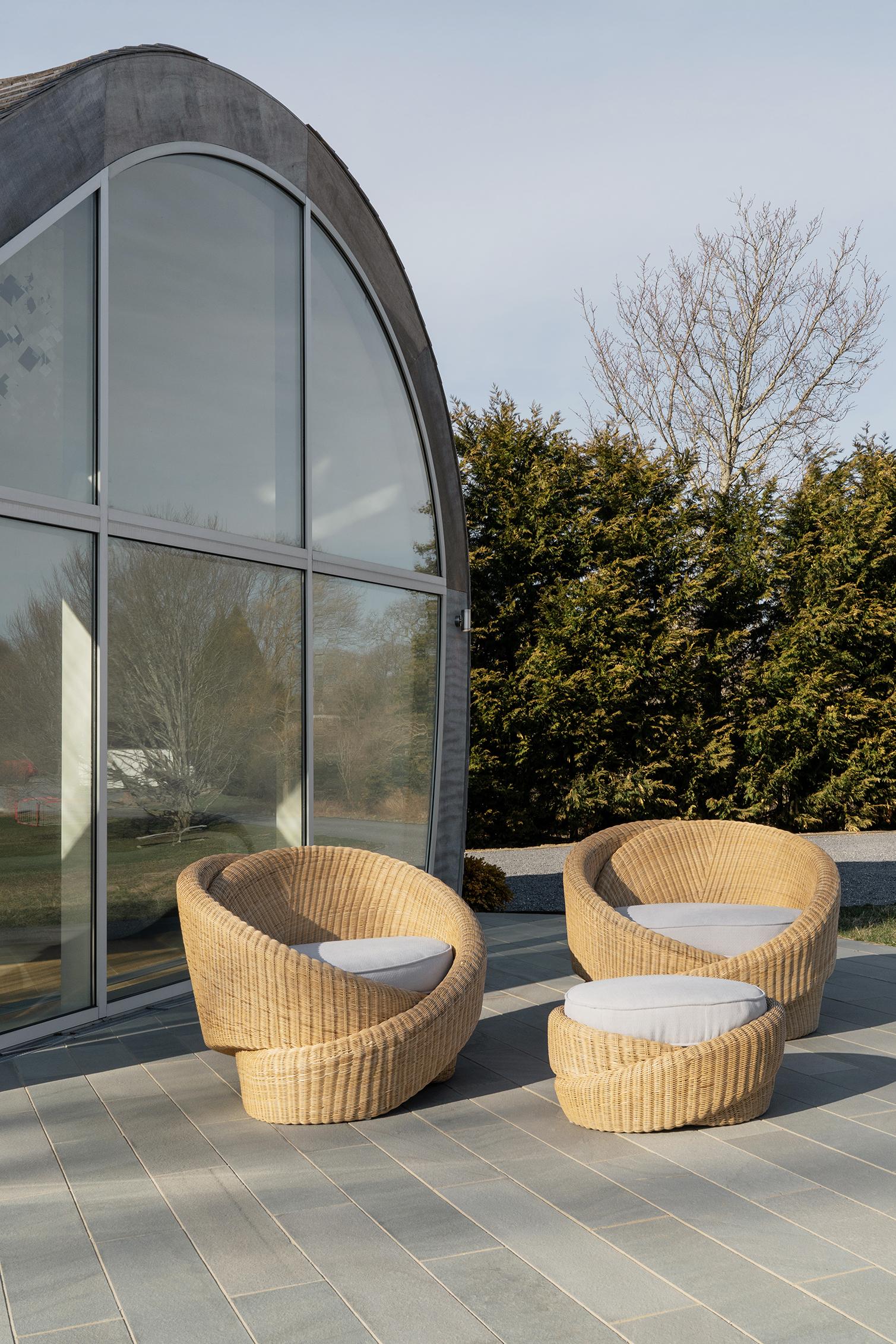 https://a.1stdibscdn.com/contemporary-rattan-indoor-outdoor-ottoman-cushions-in-sunbrella-fabric-for-sale-picture-4/f_21743/f_74971731558717448636/55neastudio_19_copy_2_master.jpg