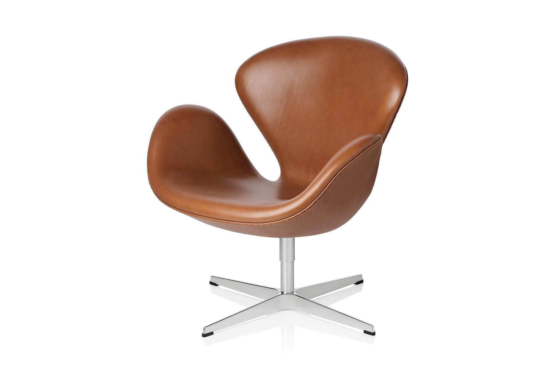 https://a.1stdibscdn.com/arne-jacobsen-model-3320-swan-leather-for-sale-picture-5/f_13532/f_233875221618477061901/5718_Swan_Leather_walnut_master.jpg