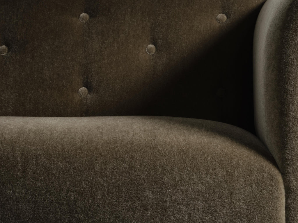 https://a.1stdibscdn.com/wavy-back-sofa-upholstered-in-pure-mohair-for-sale-picture-7/f_22593/f_486721121770291740113/57_wavy_back_sofa_mohair_MO19_1_26_0420_master.jpg