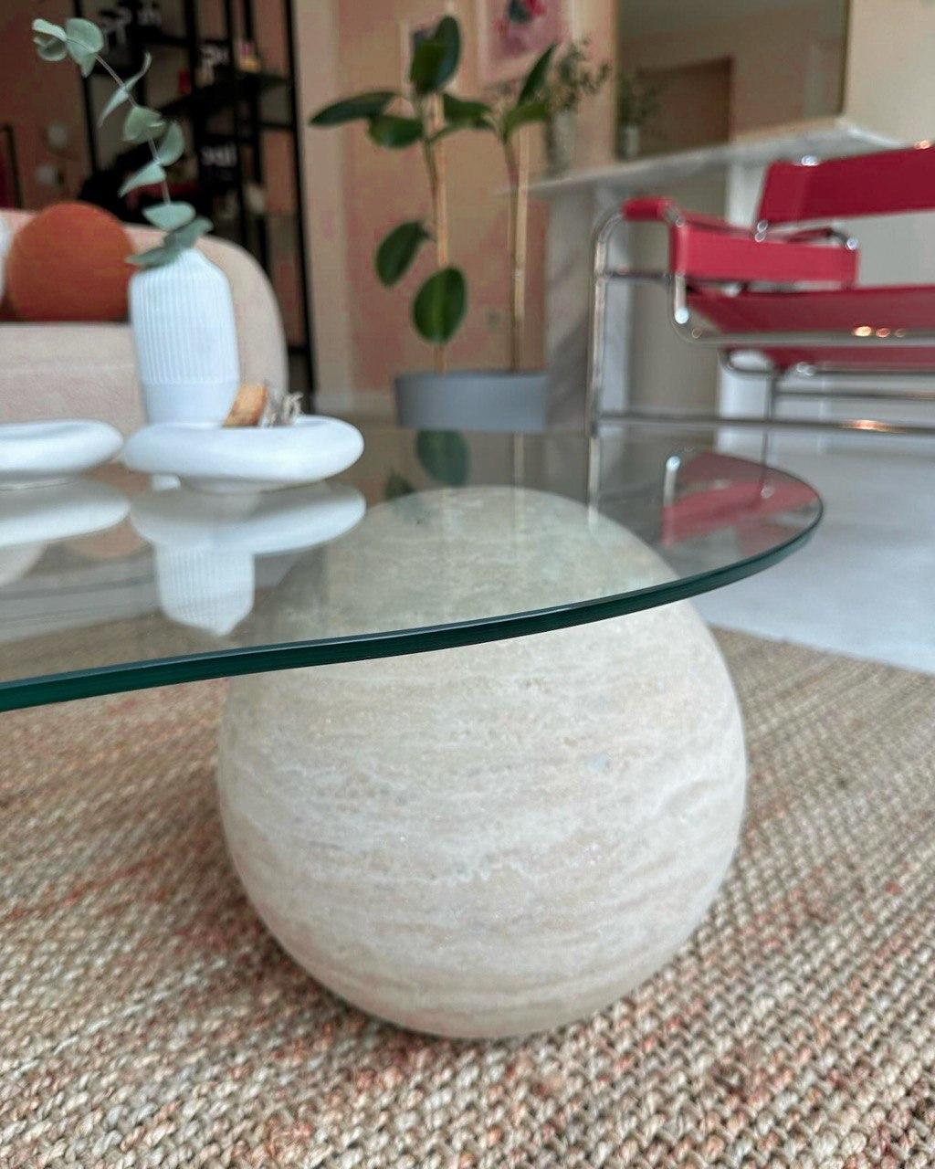 https://a.1stdibscdn.com/glass-italian-travertine-coffee-table-natural-stone-coffee-table-for-sale-picture-2/f_91932/f_450193221747220359251/5843956013491929707_master.jpg