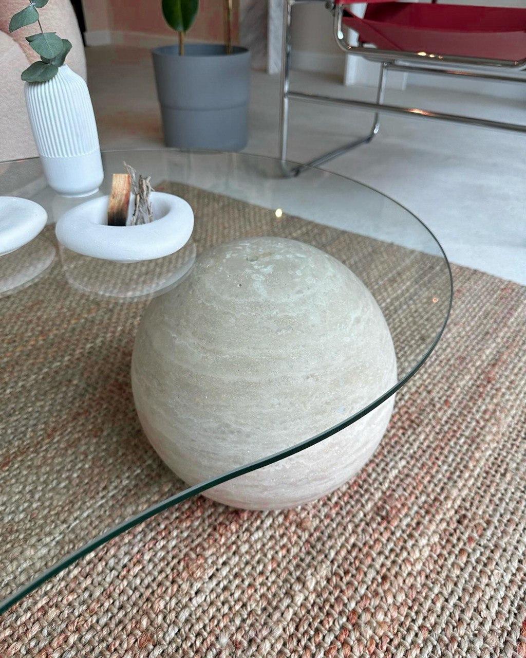 https://a.1stdibscdn.com/glass-italian-travertine-coffee-table-natural-stone-coffee-table-for-sale-picture-3/f_91932/f_450193221747220359537/5843956013491929709_master.jpg