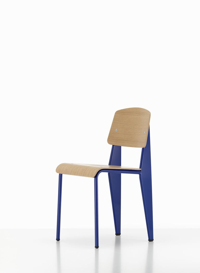 https://a.1stdibscdn.com/jean-prouve-standard-chair-in-natural-oak-and-gray-metal-for-vitra-for-sale-picture-6/f_14472/f_331591421678134432635/5885739_Standard_marcoule_bleu_v_fullbleed_1440x_master.jpg?width=768