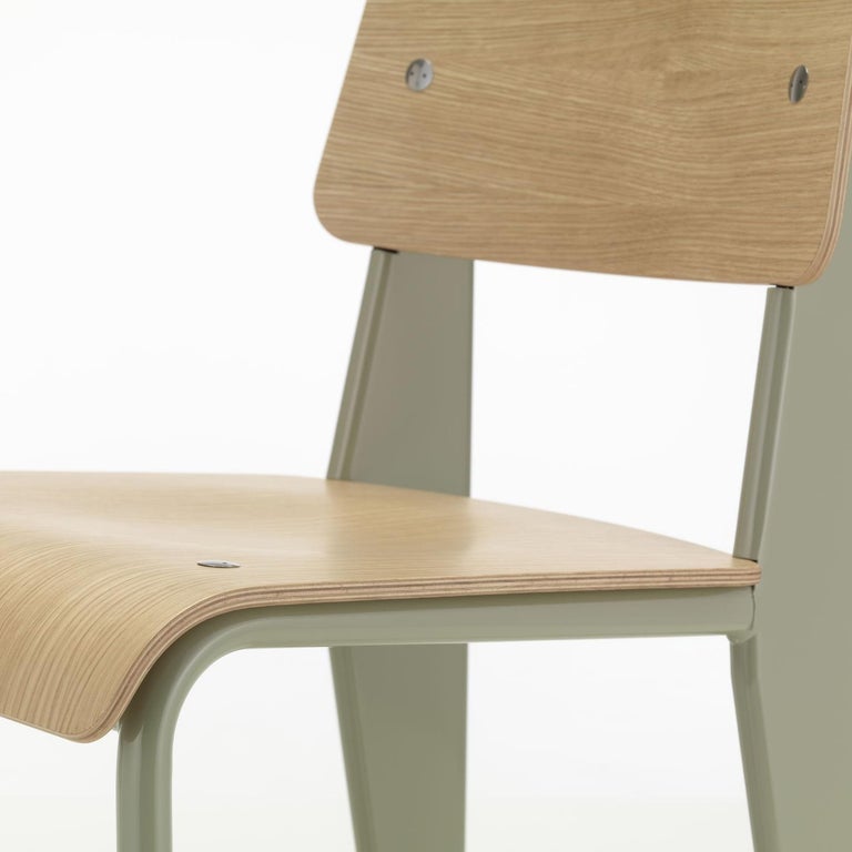 https://a.1stdibscdn.com/jean-prouve-standard-chair-in-natural-oak-and-blue-metal-for-vitra-for-sale-picture-17/f_14472/f_331589321678133576598/5885800_Standard_gris_vermeer_v_fullbleed_1440x_master.jpg?width=768