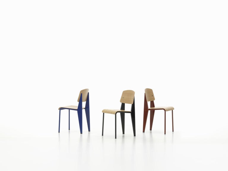 https://a.1stdibscdn.com/jean-prouve-standard-chair-in-natural-oak-and-gray-metal-for-vitra-for-sale-picture-7/f_14472/f_331591421678134433081/5908925_Standard_Group_v_fullbleed_1440x_master.jpg?width=768