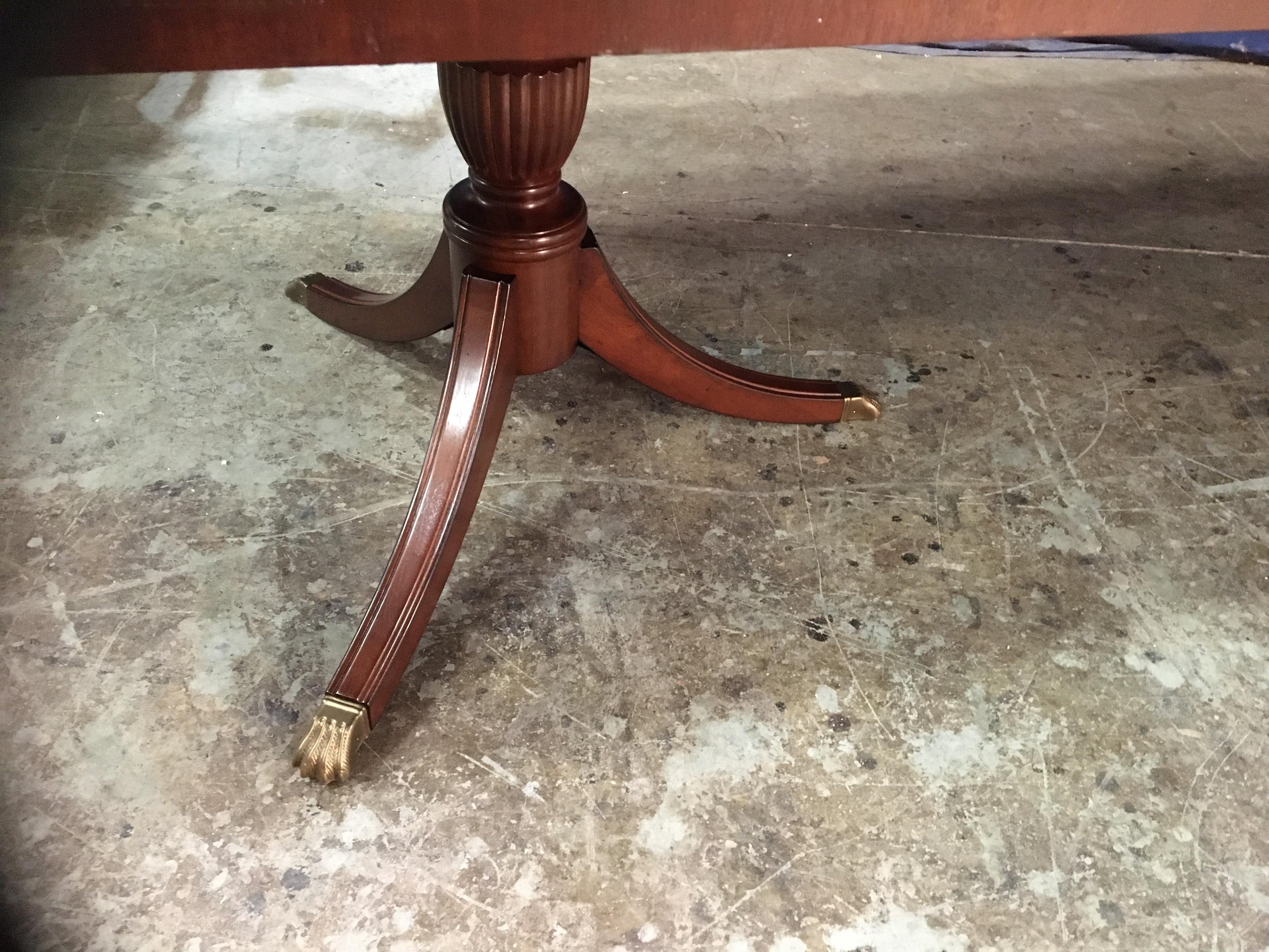 https://a.1stdibscdn.com/custom-ribbon-mahogany-georgian-style-dining-table-by-leighton-hall-for-sale-picture-6/f_44162/f_171923811576074111103/59240182_BA28_4868_8661_756A14249A72_master.jpeg