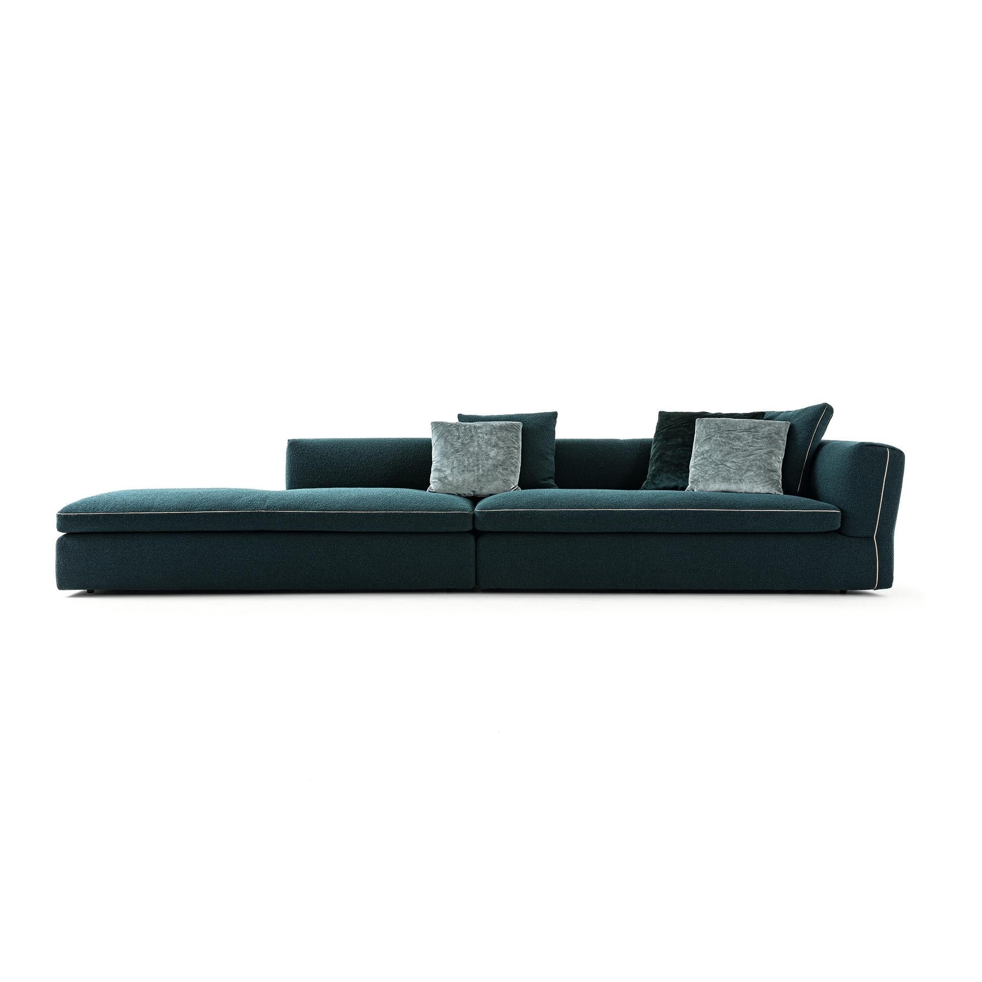 https://a.1stdibscdn.com/rodolfo-dordini-dress-up-sofa-upholsterd-foam-in-fabric-by-cassina-for-sale-picture-2/f_14272/f_303884521662970744143/5954_still_life_divani_catalogo_living_products_2020_291_dress_up_rodolfo_dordoni_stefano_de_monte_look_13l019_ottavio_23740_master.jpg
