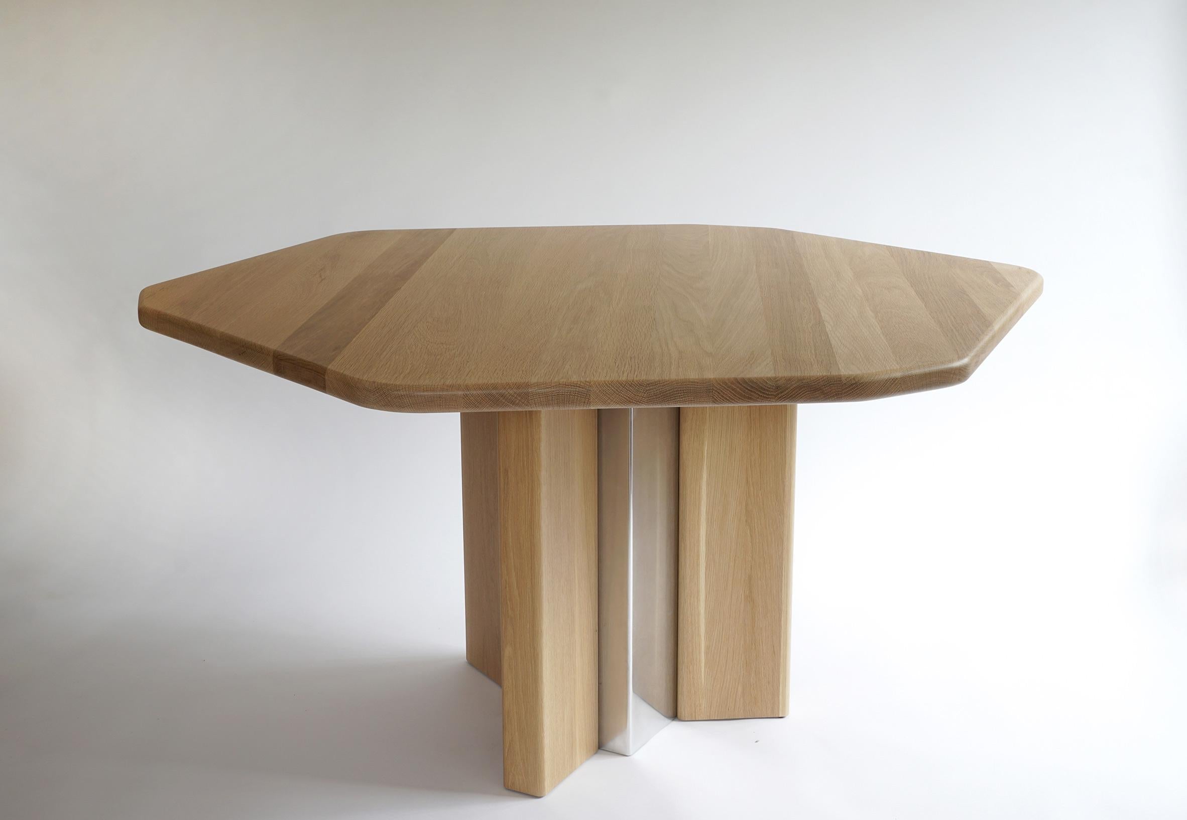 https://a.1stdibscdn.com/hex-diamond-table-by-simon-johns-in-white-oak-and-aluminum-for-sale-picture-4/f_26473/1590421348477/5Hex_Diamond_WEB_master.jpg