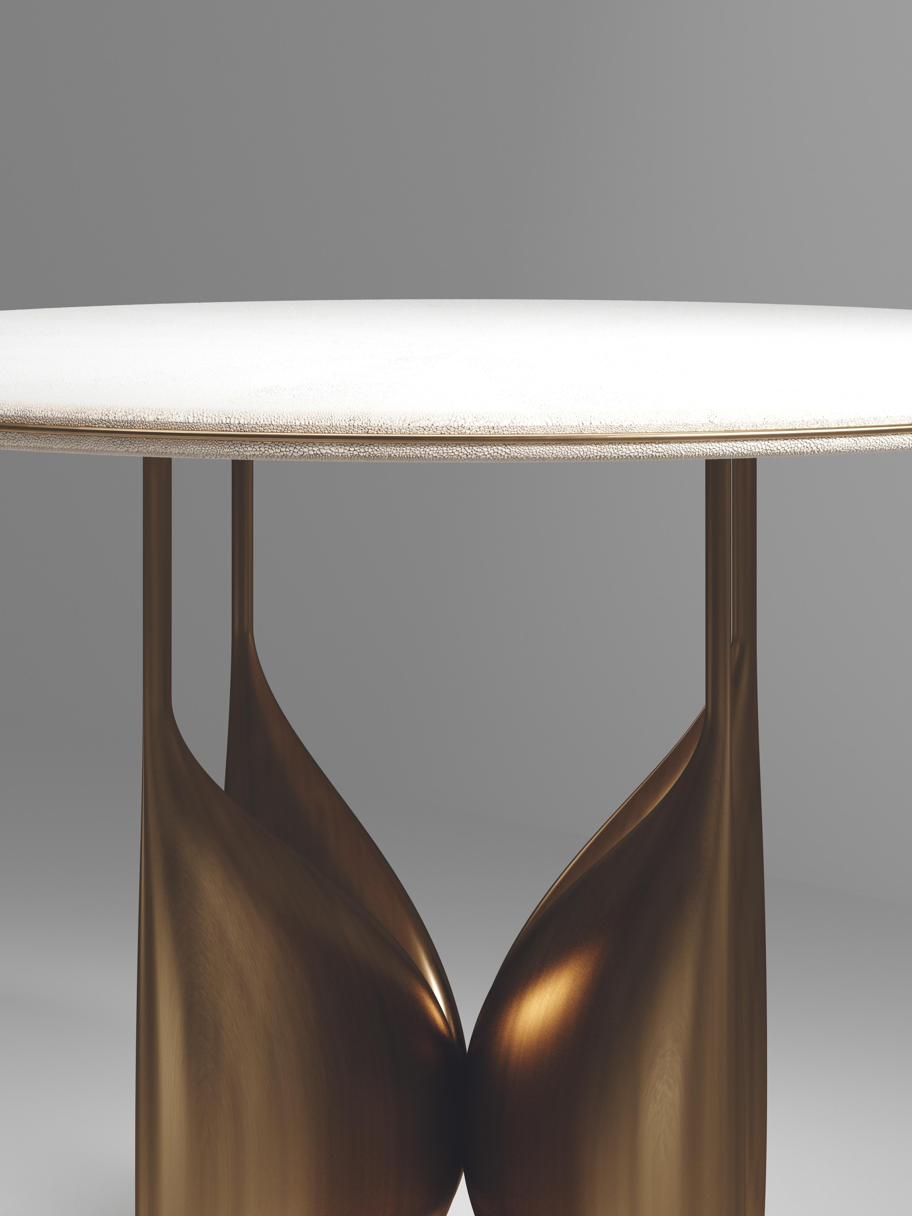 https://a.1stdibscdn.com/shell-breakfast-table-with-bronze-patina-brass-details-by-kifu-paris-for-sale-picture-12/f_45491/f_280684321648938493791/5_BIG_DETAIL_TOP_0060006_1__master.jpg