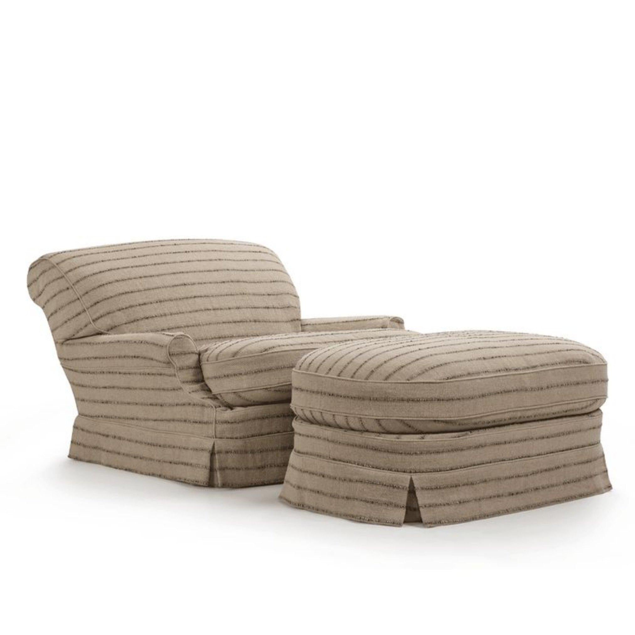 https://a.1stdibscdn.com/linen-slipcover-armchair-and-ottoman-set-handcrafted-in-spain-for-sale-picture-3/f_98092/f_491195621772902514644/5_master.jpg