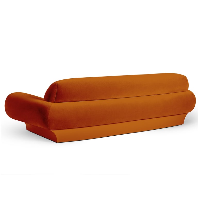 https://a.1stdibscdn.com/contemporary-velvet-sofa-with-oversized-curvy-arms-for-sale-picture-3/f_27693/f_330403821677654282633/5_master.jpg?width=768