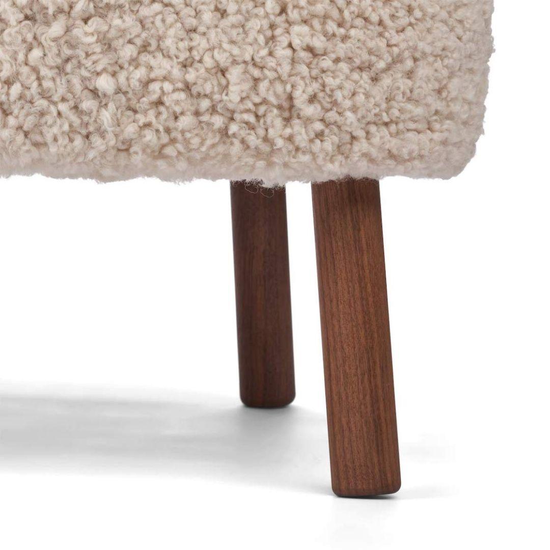https://a.1stdibscdn.com/shearling-sheepskin-sofa-made-in-denmark-for-sale-picture-3/f_98092/f_404103621719770005207/5_master.jpg