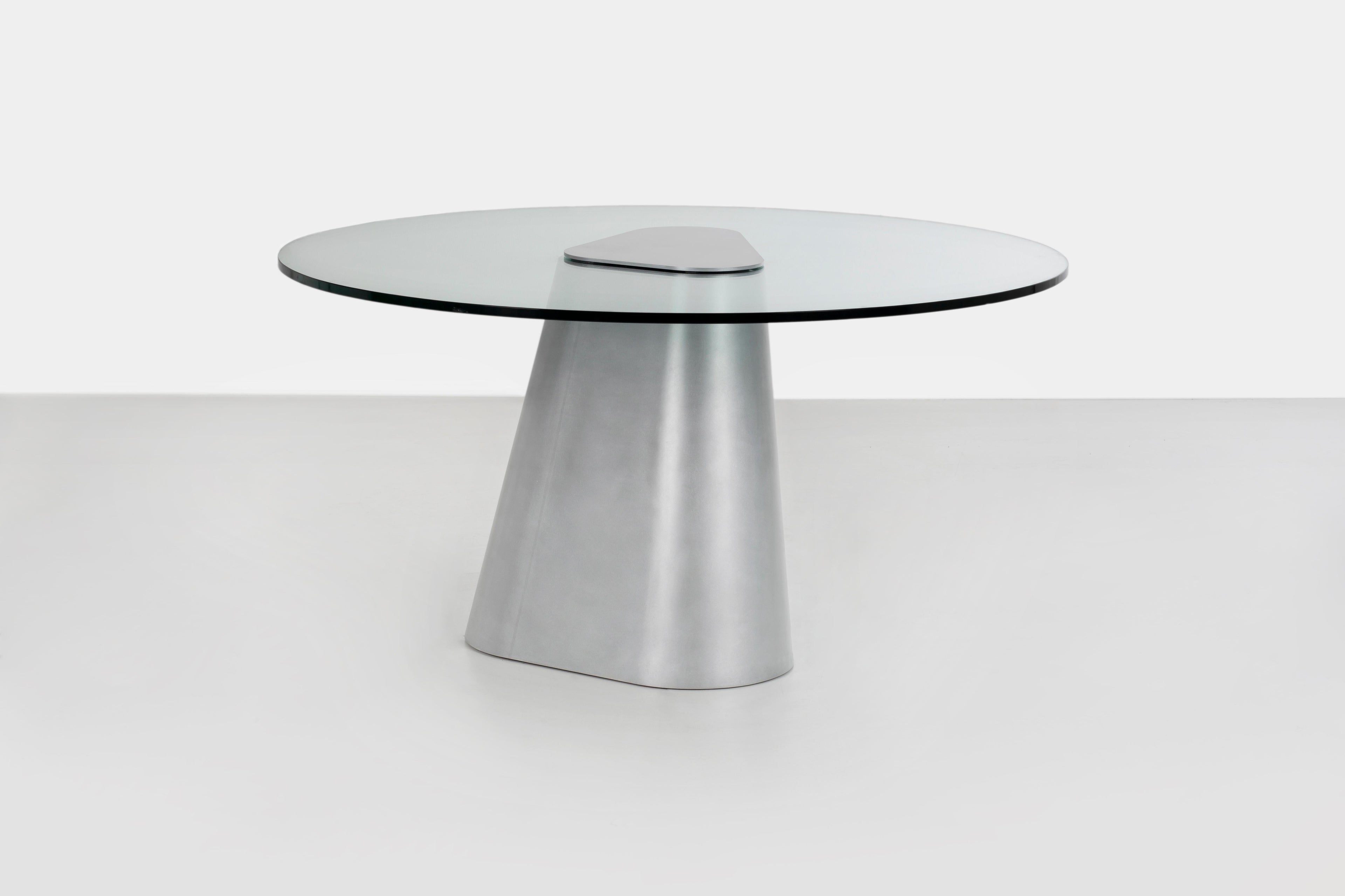 https://a.1stdibscdn.com/sculptural-tm-dining-entry-table-in-wax-polished-formed-aluminum-with-glass-top-for-sale-picture-9/f_31003/1571258764650/5_master.jpg