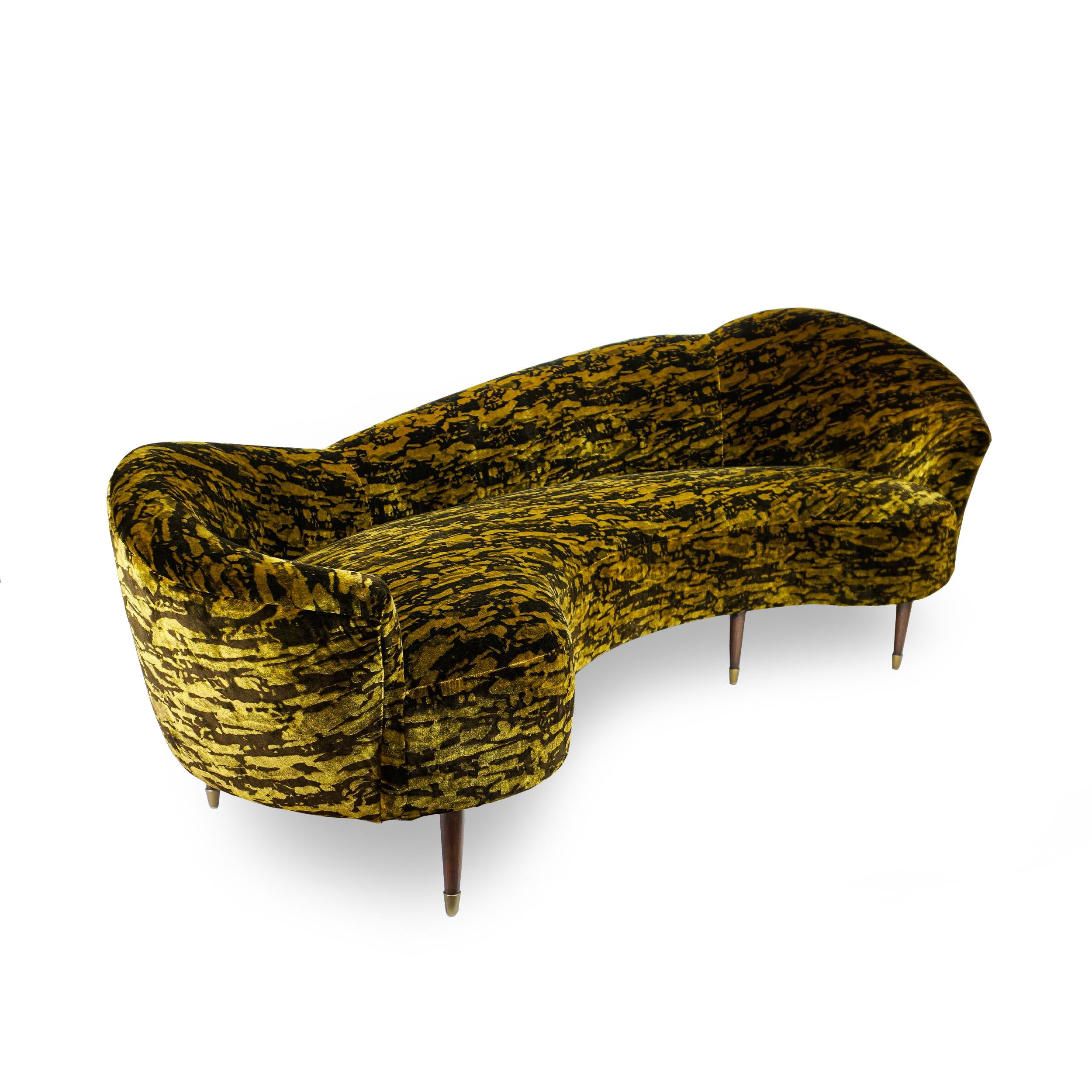 https://a.1stdibscdn.com/gold-and-brown-velvet-sofa-for-sale-picture-5/f_21233/1627054288844/5_master.jpg