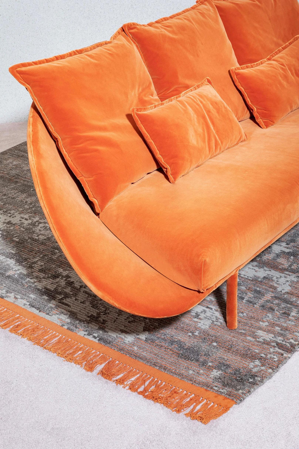 https://a.1stdibscdn.com/francesco-beghetto-floating-sofa-fully-upholstered-in-velvet-for-sale-picture-5/f_27693/f_434590721738606013317/5_master.jpg