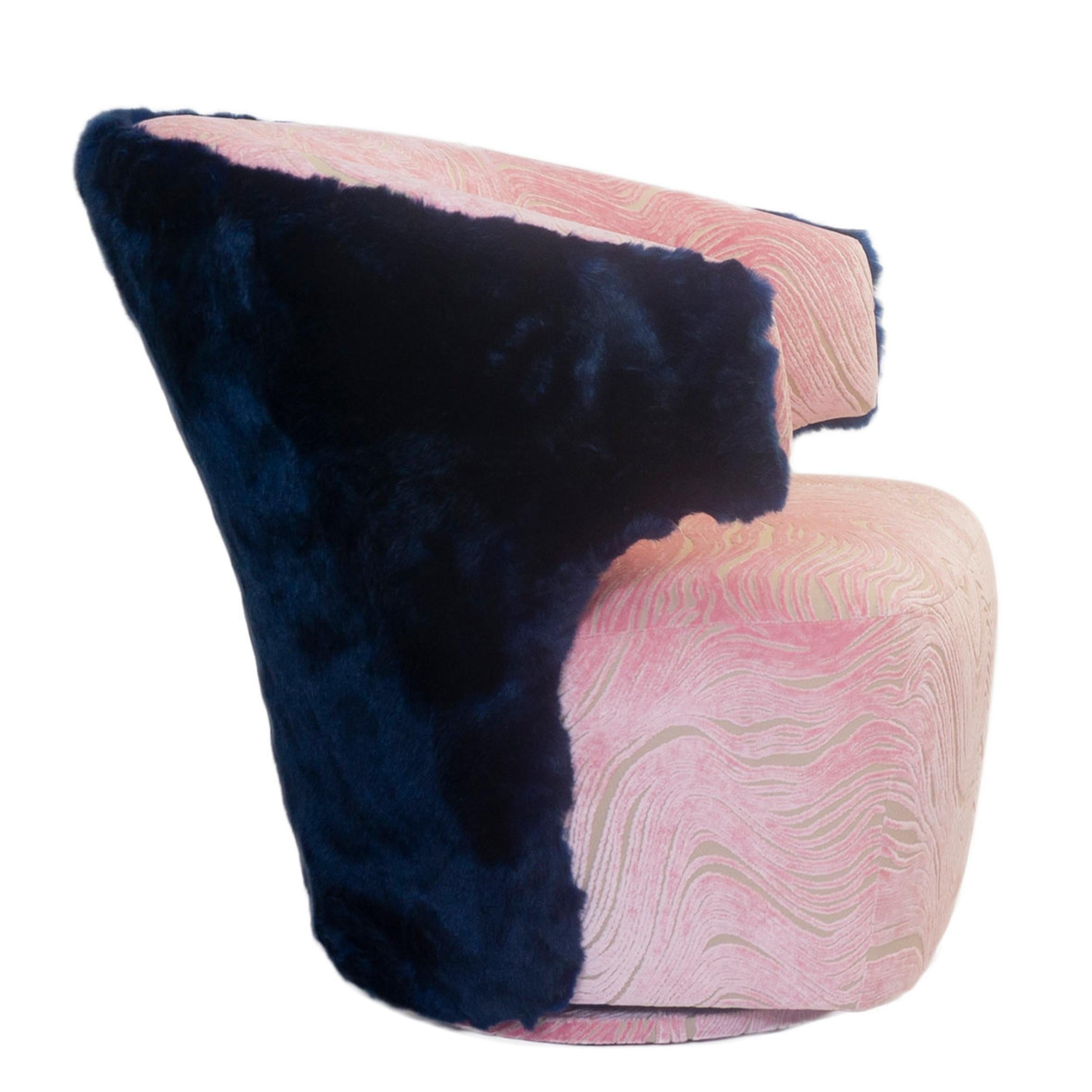 https://a.1stdibscdn.com/modern-winged-swivel-chair-with-pink-cut-velvet-and-cobalt-faux-fur-for-sale-picture-5/f_21233/f_223742321612286682907/5_master.jpg