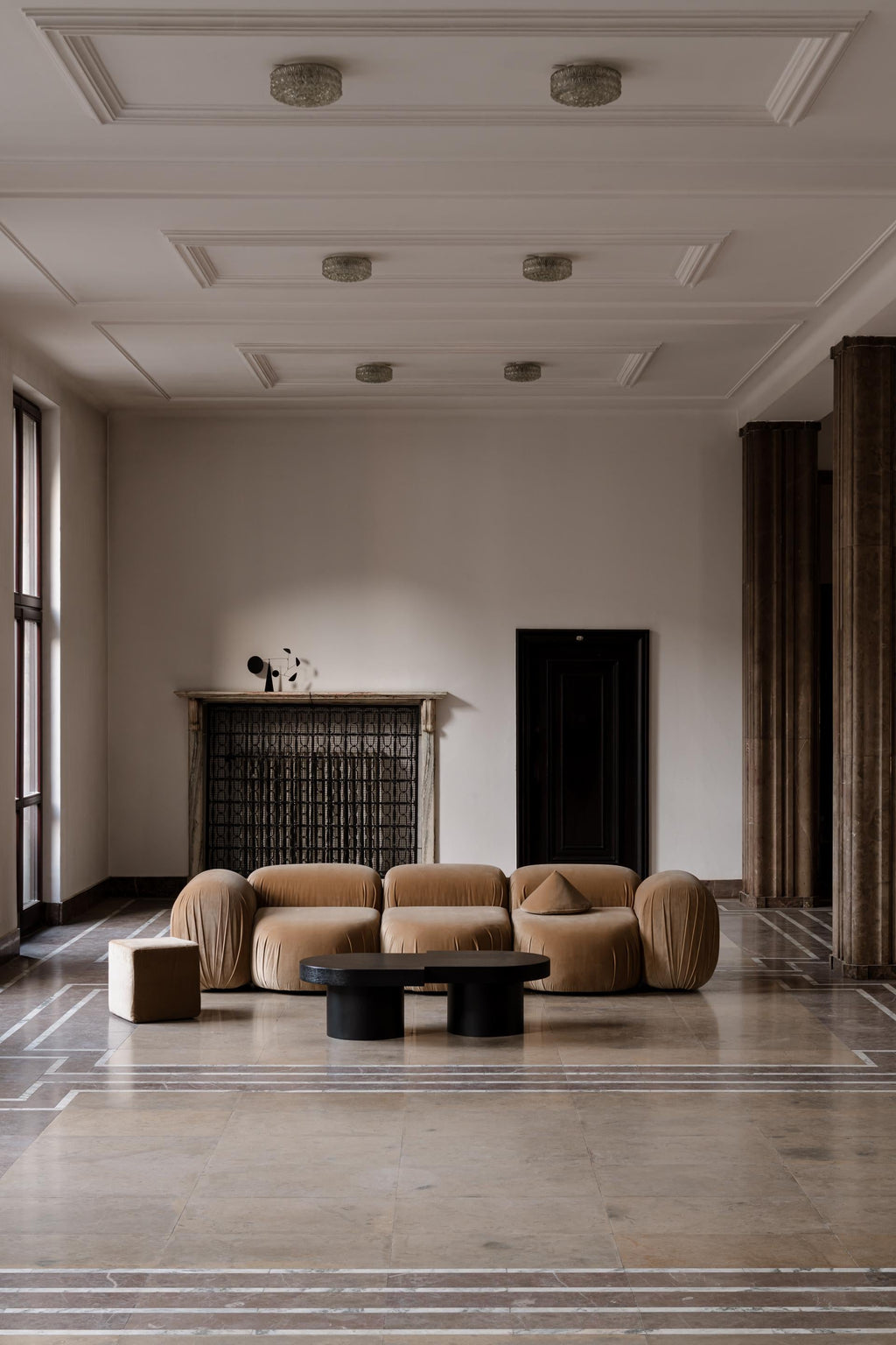 https://a.1stdibscdn.com/object-100-coffee-table-by-ng-design-for-sale-picture-4/f_12192/f_375700021702587144658/5_master.jpg