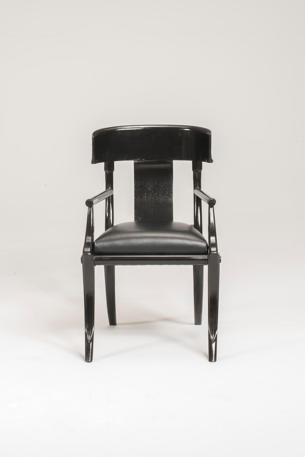 https://a.1stdibscdn.com/klismos-black-leather-wood-saber-legs-armchairs-customizable-set-of-12-for-sale-picture-5/22569652/f_262566821637749216883/5_master.JPG
