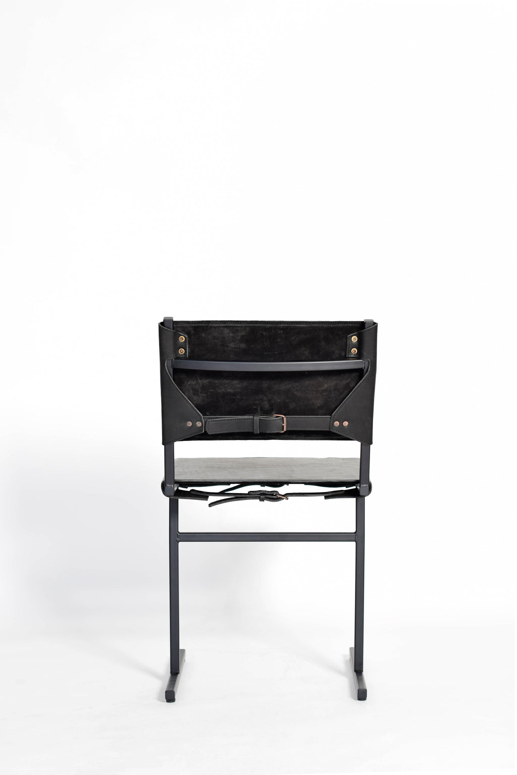 https://a.1stdibscdn.com/black-memento-chair-jesse-sanderson-for-sale-picture-5/f_12192/f_346022021685911982276/5_wdstck_memento_black_black_master.jpg