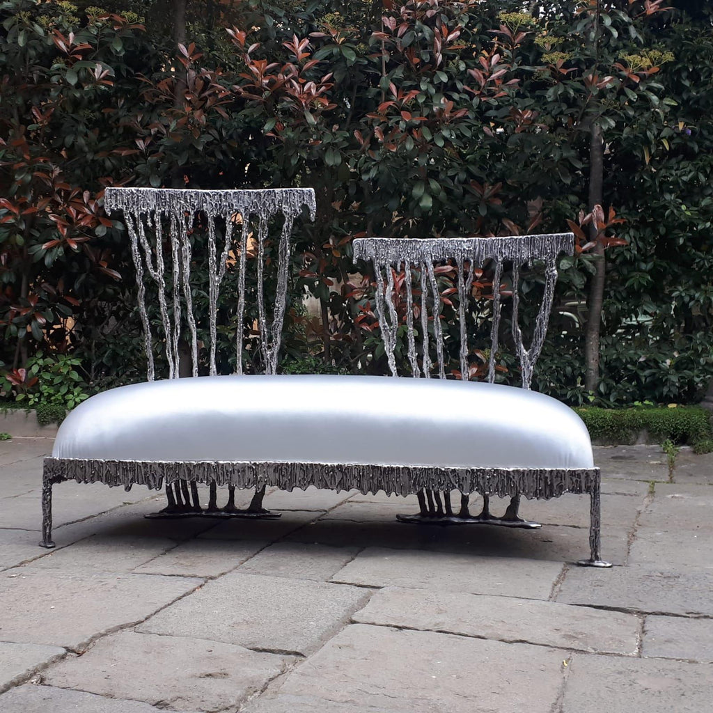 https://a.1stdibscdn.com/italian-modern-annibale-oste-for-dilmos-two-seat-sofa-cast-aluminium-fabric-for-sale-picture-6/f_55232/f_224002121612439032549/5f9cdba6_1963_4c7c_ac24_19b579ed9eae_master.jpg