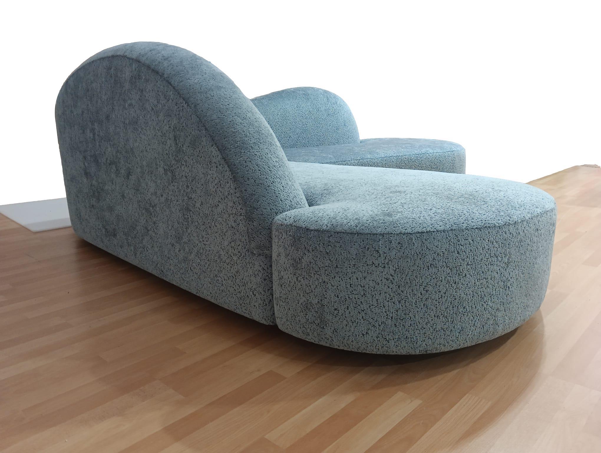 https://a.1stdibscdn.com/illusion-curved-corner-sofa-in-high-performing-ecru-velvet-for-sale-picture-9/f_27693/f_440886221742243540177/602b8778_e415_4d36_97d7_3219183e9bdd_clipped_rev_1_master.jpeg