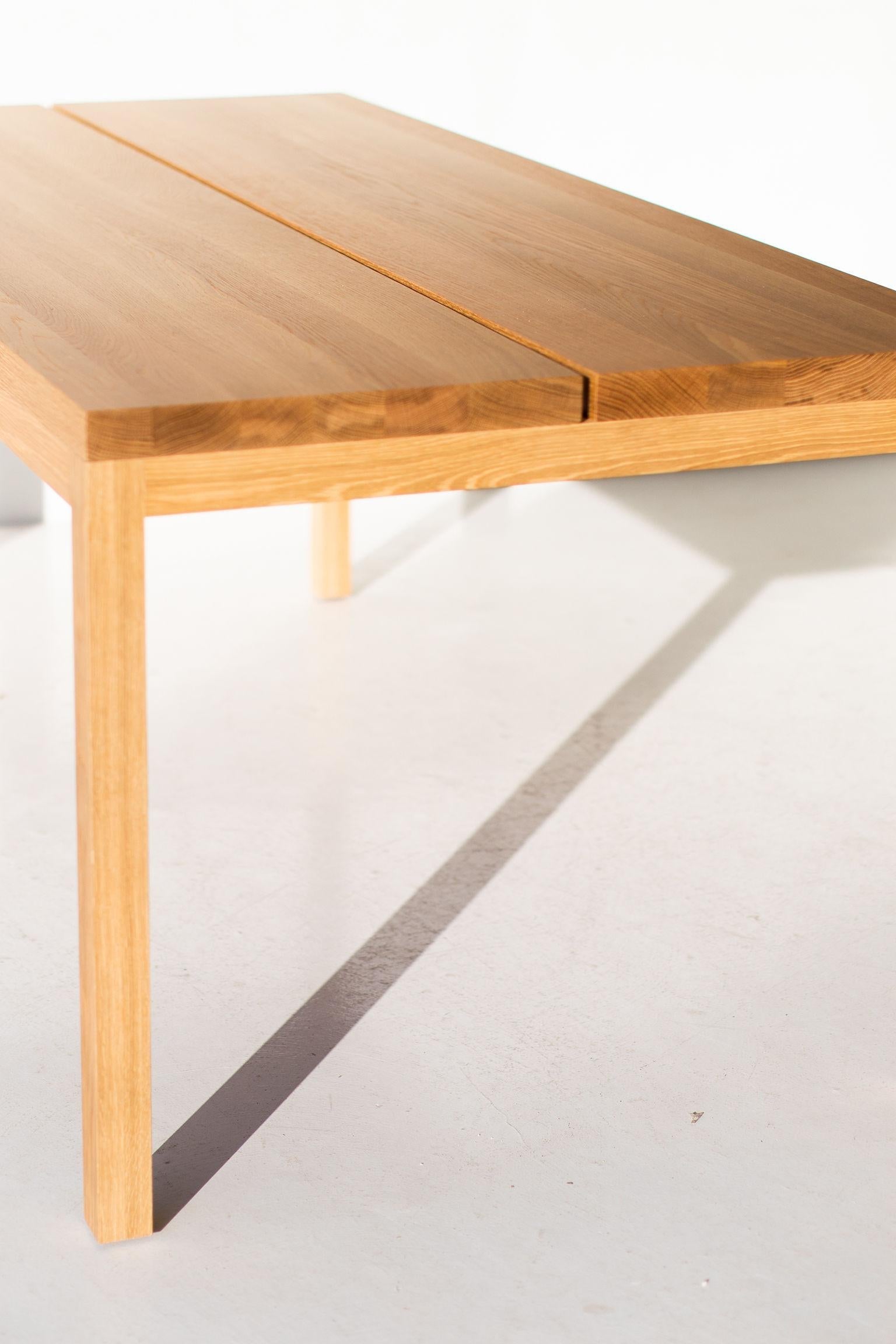 https://a.1stdibscdn.com/bertu-dining-tables-modern-quick-ship-dining-table-split-panel-for-sale-picture-5/f_9720/f_394503921714998847850/61012425_quick_ship_dining_table_50967667_master.jpg