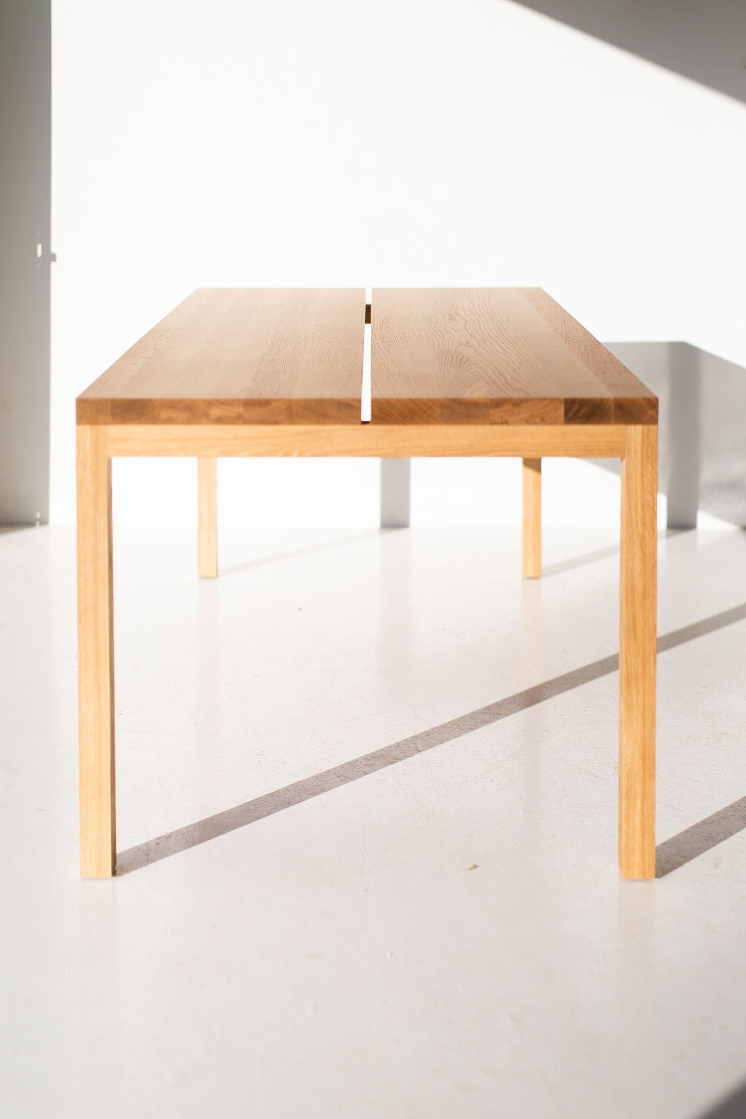 https://a.1stdibscdn.com/bertu-dining-tables-modern-quick-ship-dining-table-split-panel-for-sale-picture-7/f_9720/f_394503921714998860637/61012425_quick_ship_dining_table_50967688_master.jpg