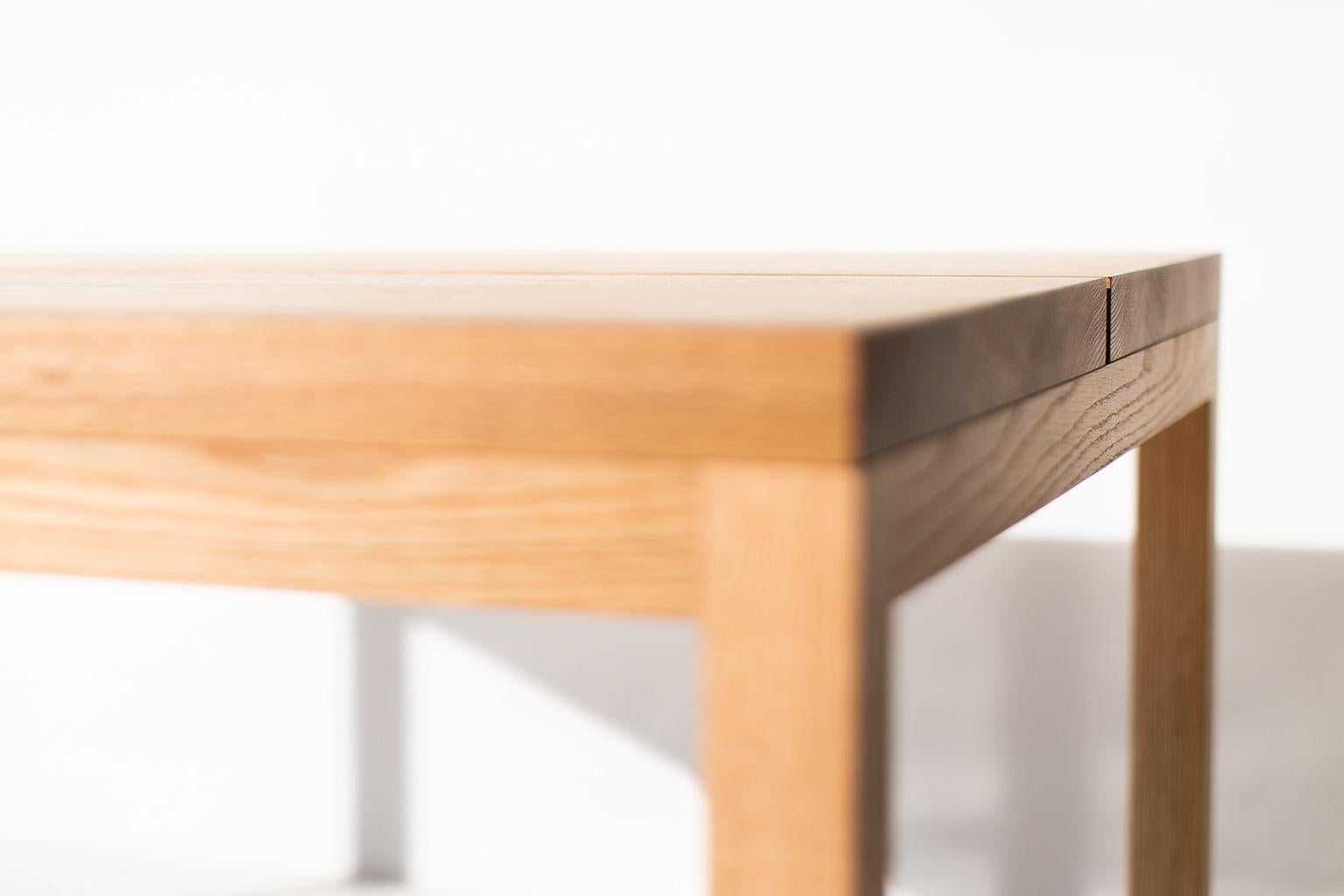 https://a.1stdibscdn.com/bertu-dining-tables-modern-quick-ship-dining-table-split-panel-for-sale-picture-8/f_9720/f_394503921714998866500/61012425_quick_ship_dining_table_50967689_master.jpg