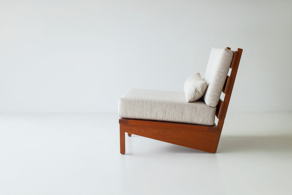 https://a.1stdibscdn.com/bertu-outdoor-chair-sutton-slatted-patio-chair-natural-mahogany-for-sale-picture-3/f_9720/f_466090821757515905260/61723824_Slatted_Patio_Chair_62262561_master.jpg