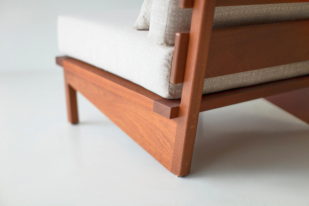 https://a.1stdibscdn.com/bertu-outdoor-chair-sutton-slatted-patio-chair-natural-mahogany-for-sale-picture-8/f_9720/f_466090821757515919031/61723824_Slatted_Patio_Chair_62262589_master.jpg